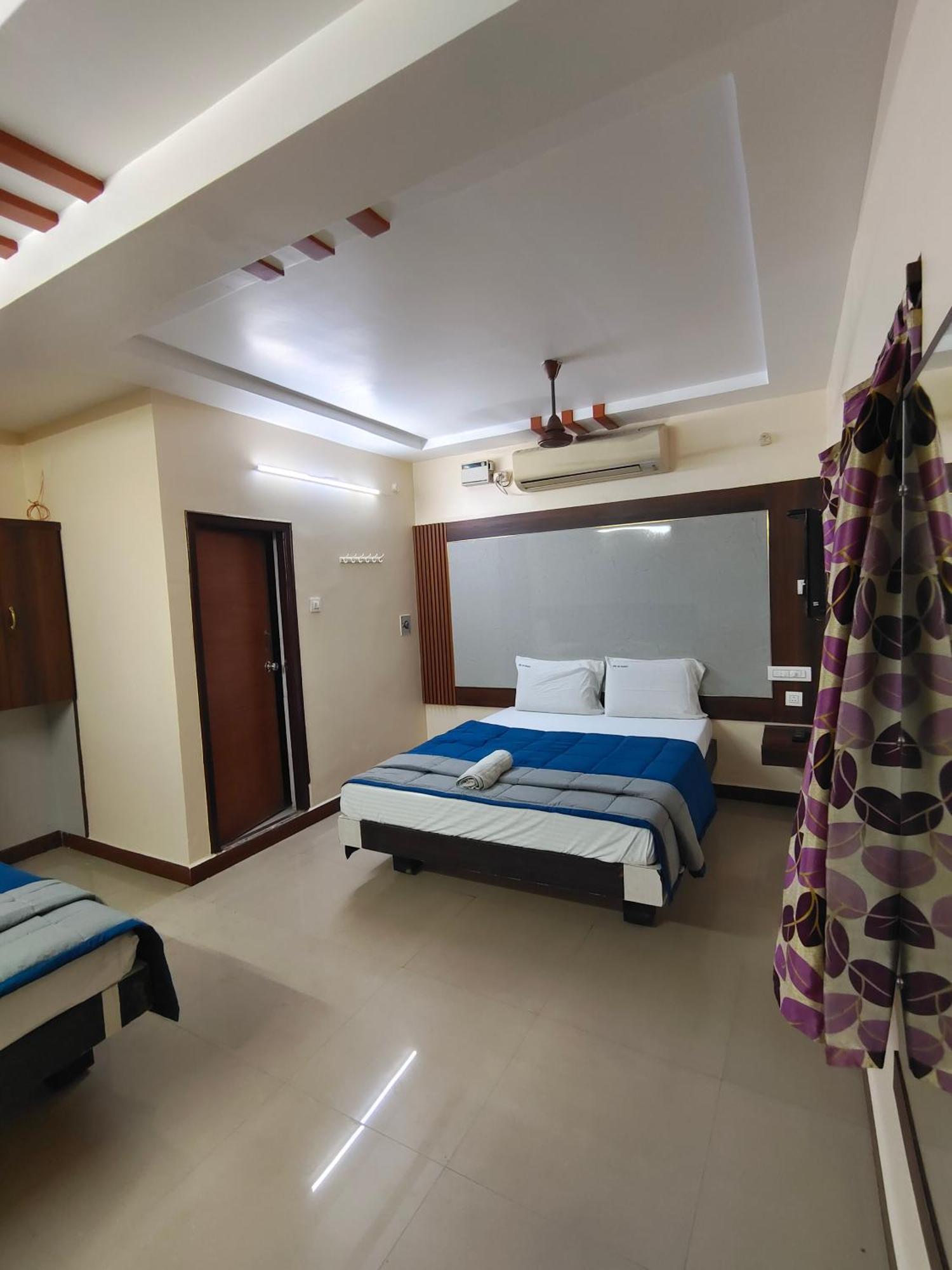 Hotel Dkr Residency