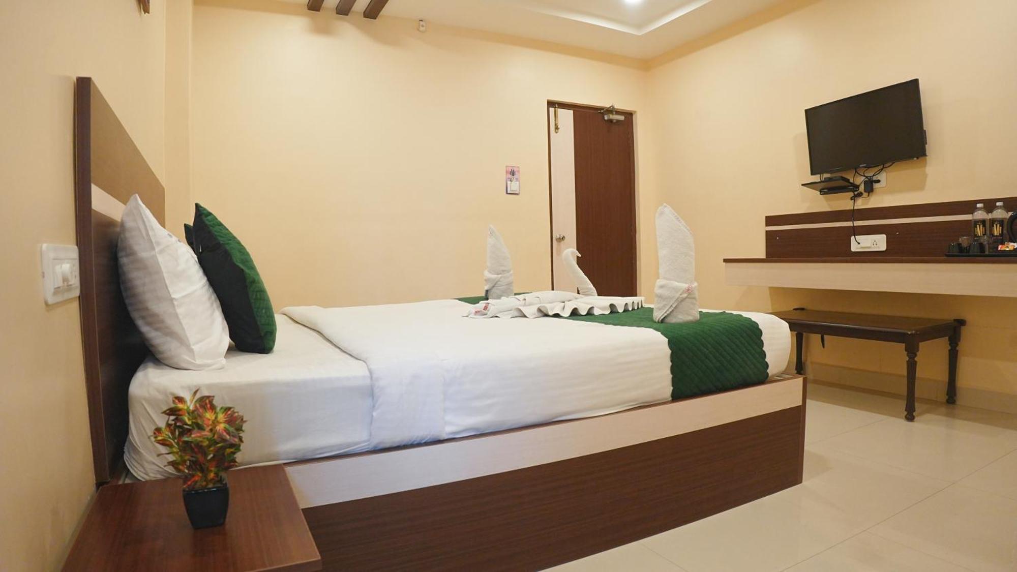 Hotel Mountview Comforts Tirupati