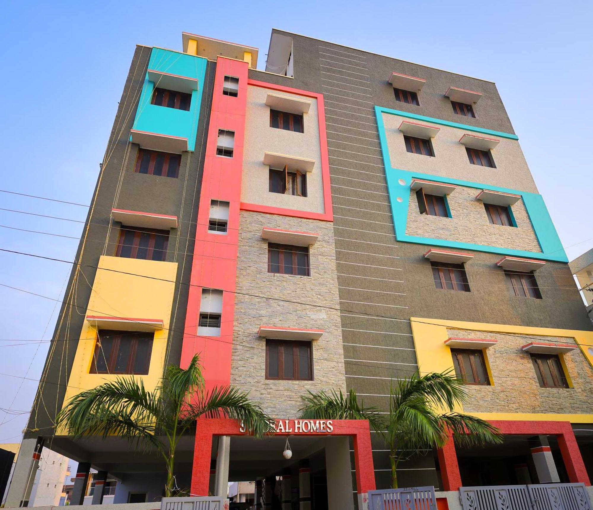 Homestay S V Ideal -2bhk Service Apartments-ac Bedrooms, Premium Amities, 2km To Tiruchanoor Padmavathi Temple , 6km To Alipiri, 24 Service Boys Available Tirupati
