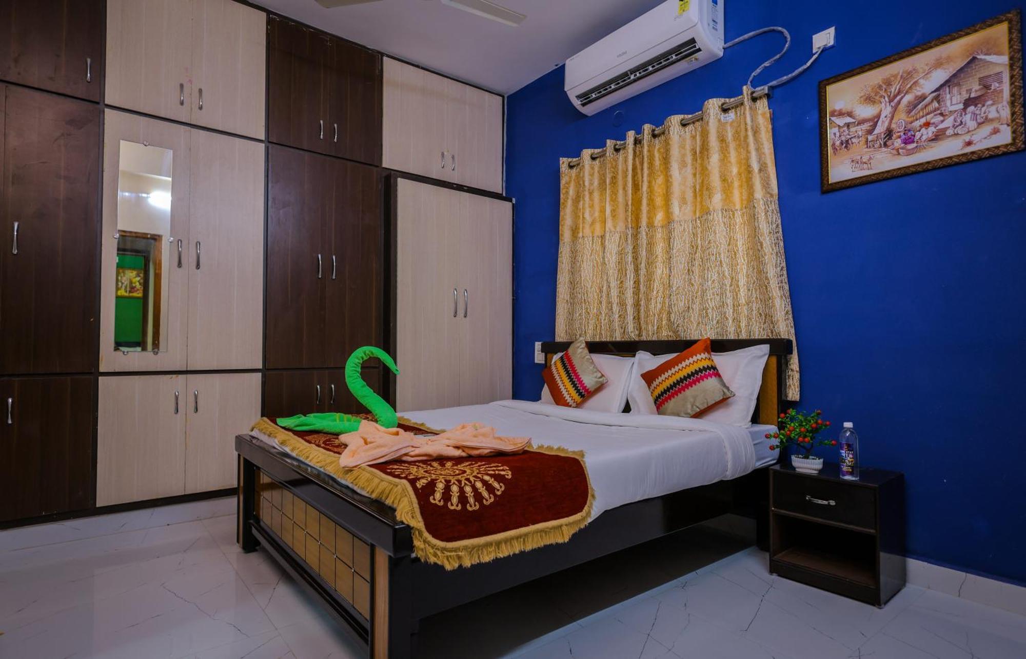 S V Ideal -2bhk Service Apartments-ac Bedrooms, Premium Amities, 2km To Tiruchanoor Padmavathi Temple , 6km To Alipiri, 24 Service Boys Available * Tirupati