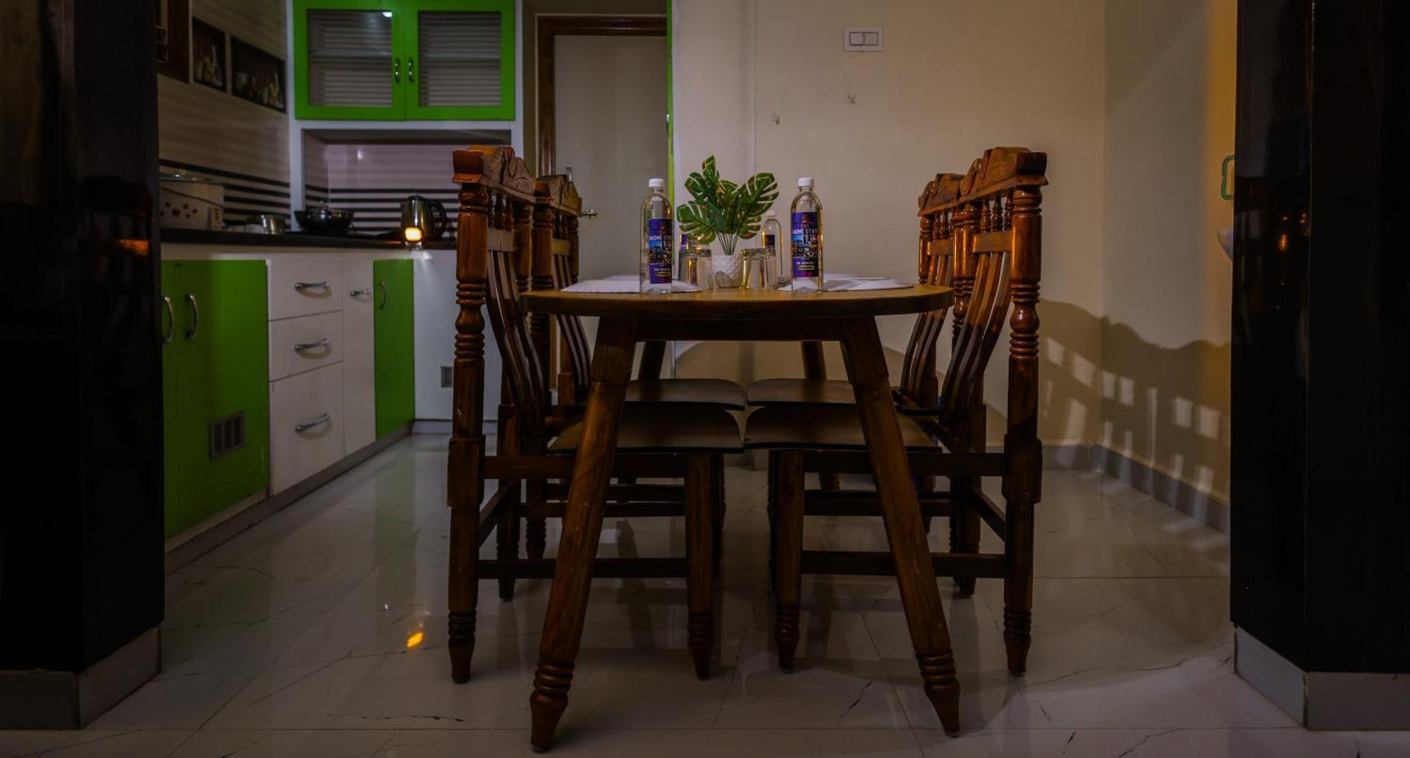 S V Ideal -2bhk Service Apartments-ac Bedrooms, Premium Amities, 2km To Tiruchanoor Padmavathi Temple , 6km To Alipiri, 24 Service Boys Available