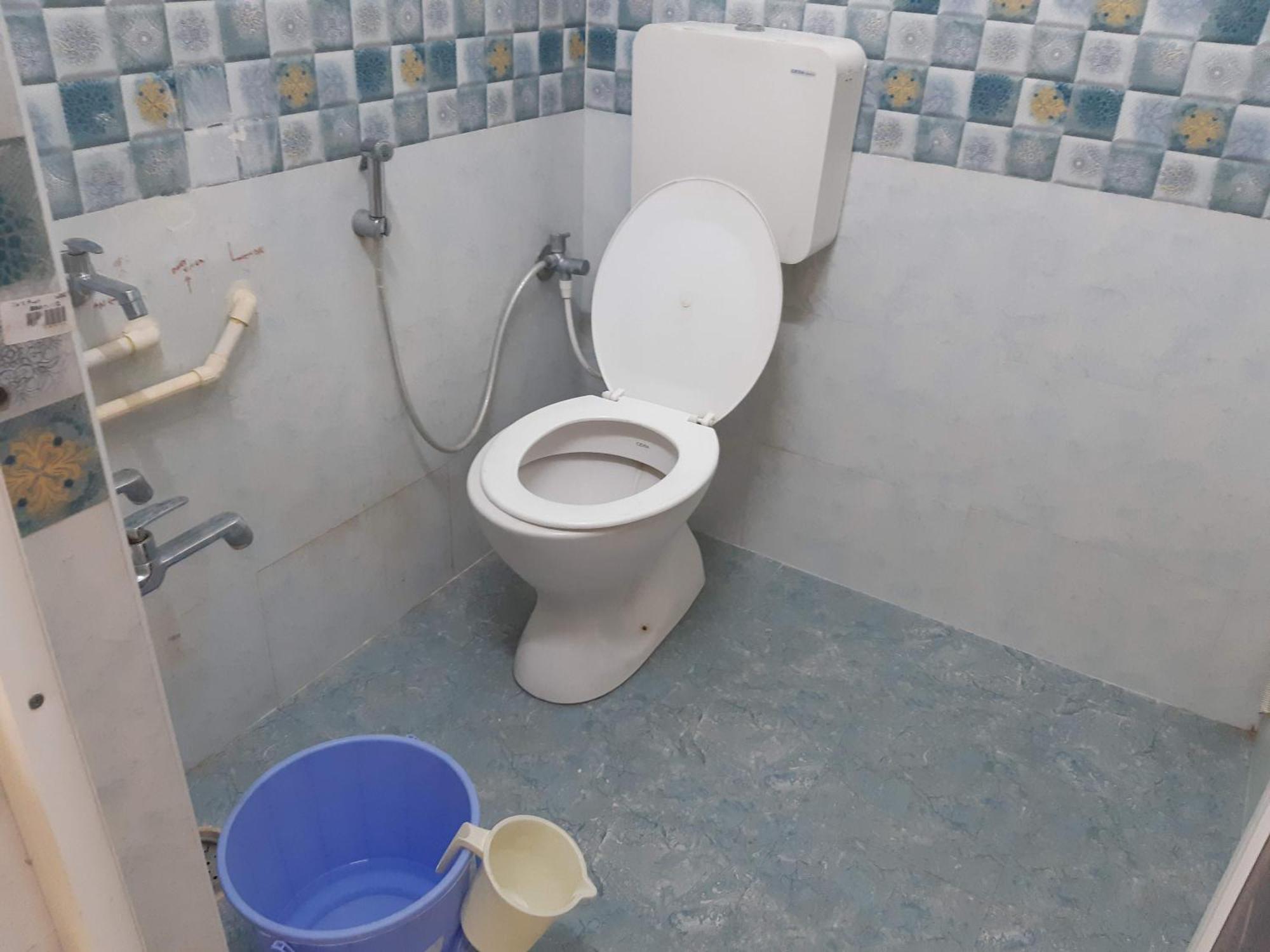 Hotel Srinivasa *