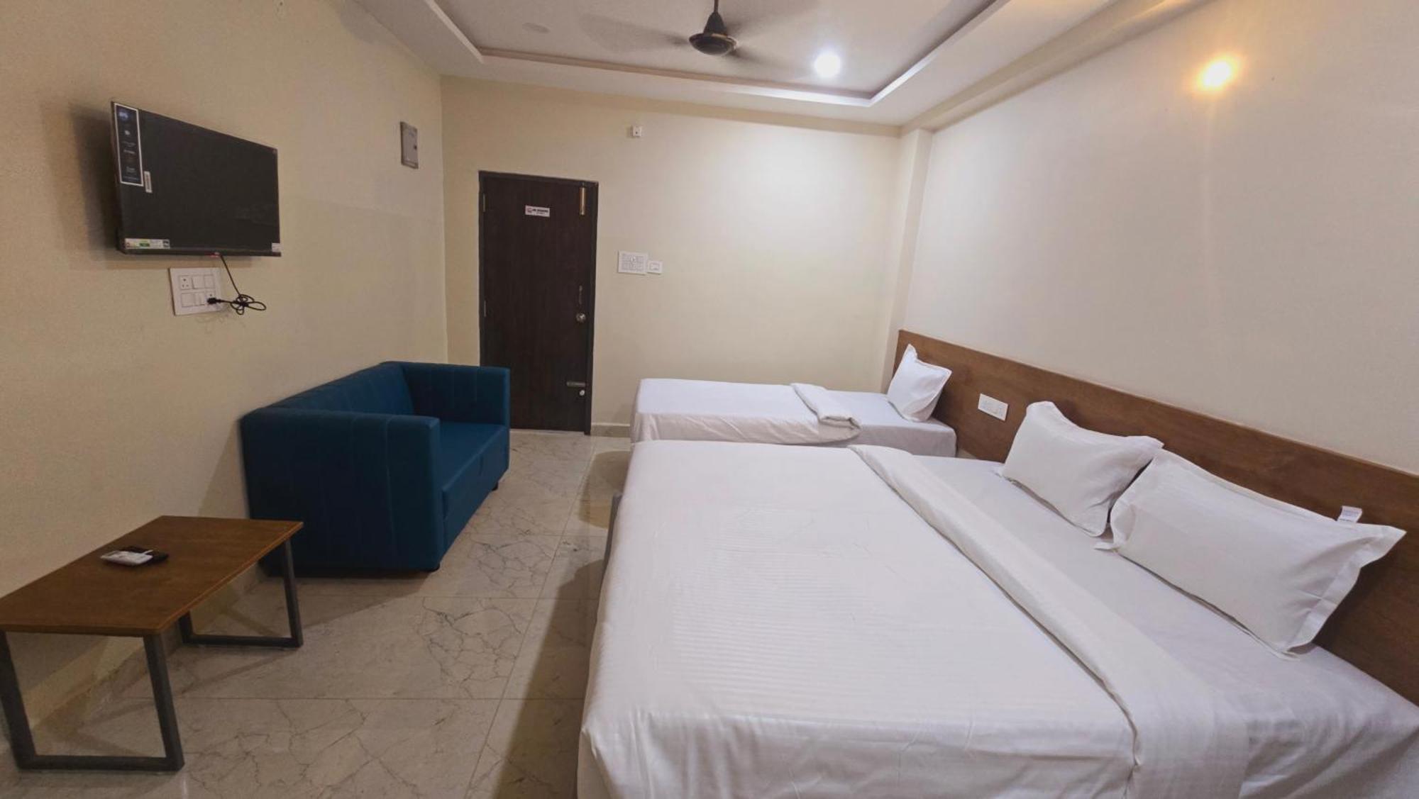 Vaamana Hotel 2*