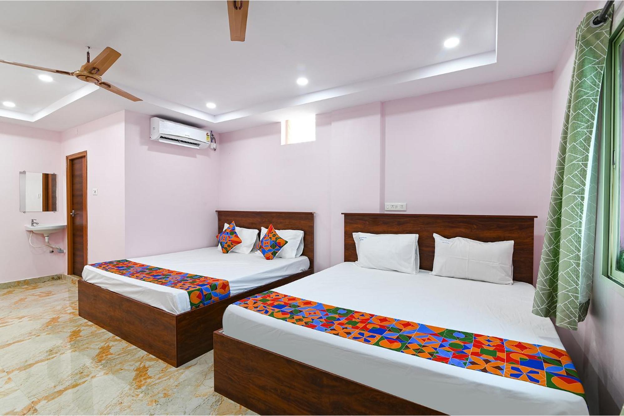 Fabhotel Chandu's Boutique - Nr Bus Stand Hotel 3*