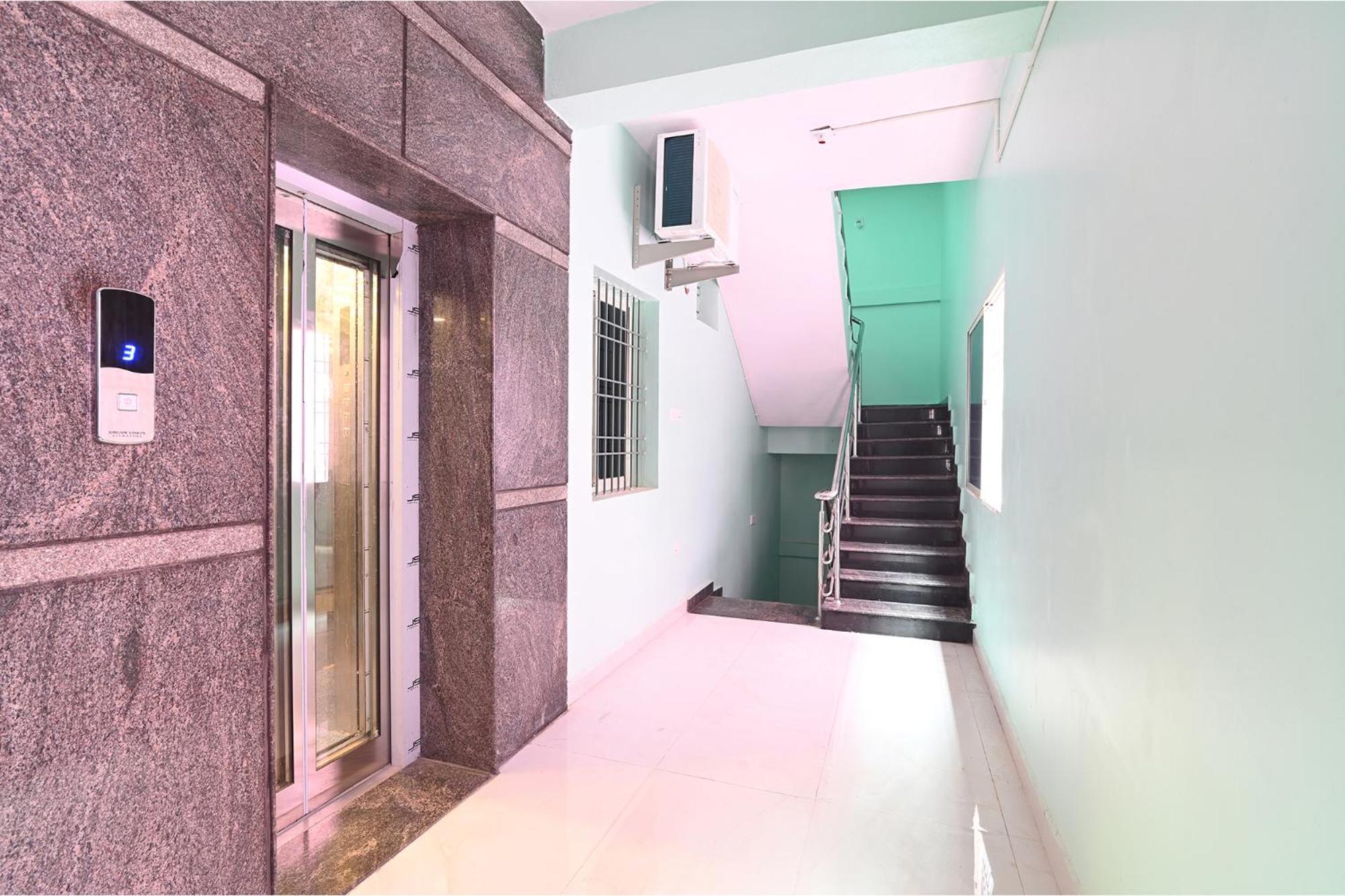 Hotel Fabhotel Chandu's Boutique - Nr Bus Stand 3*