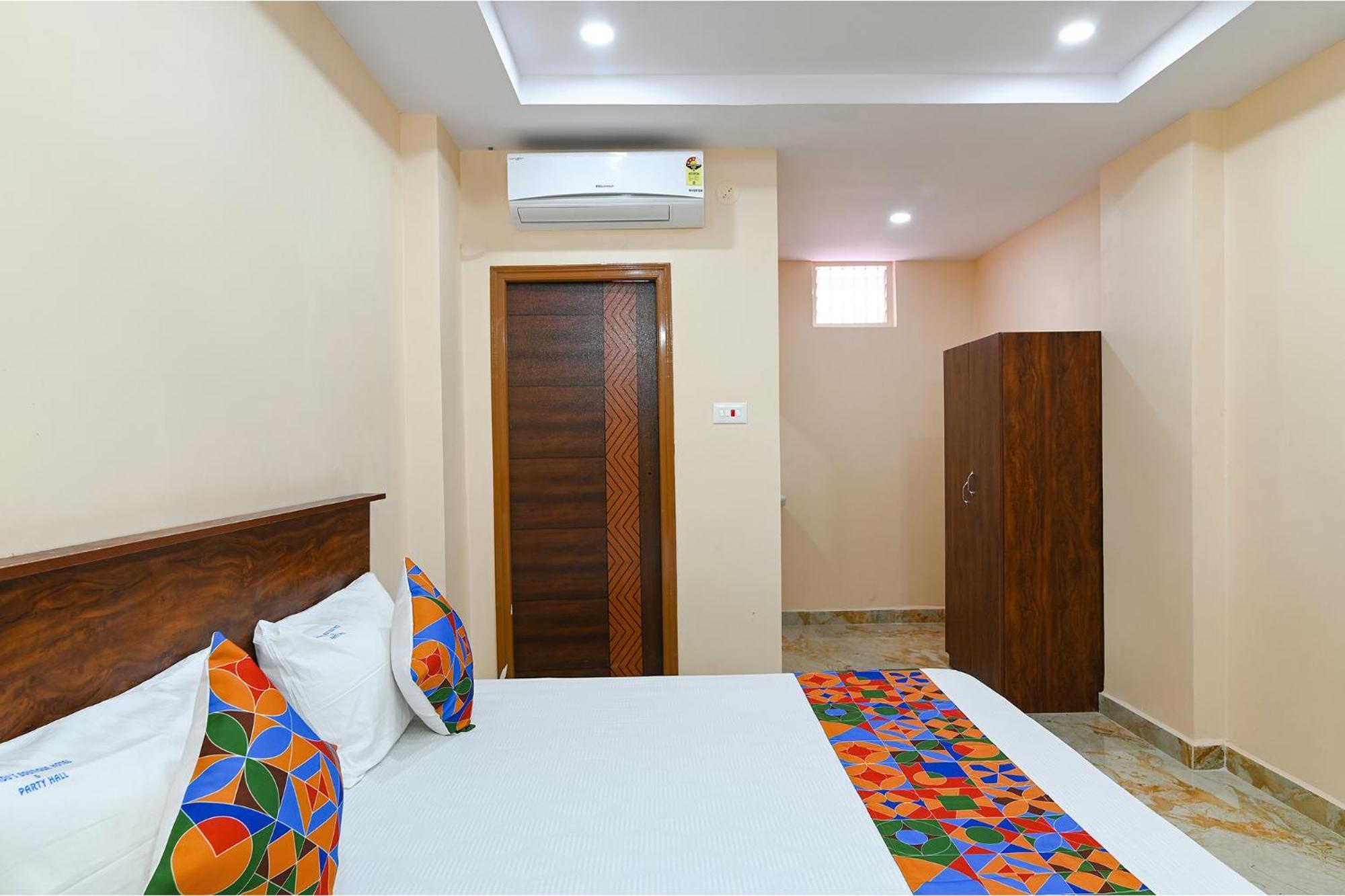 Fabhotel Chandu's Boutique - Nr Bus Stand