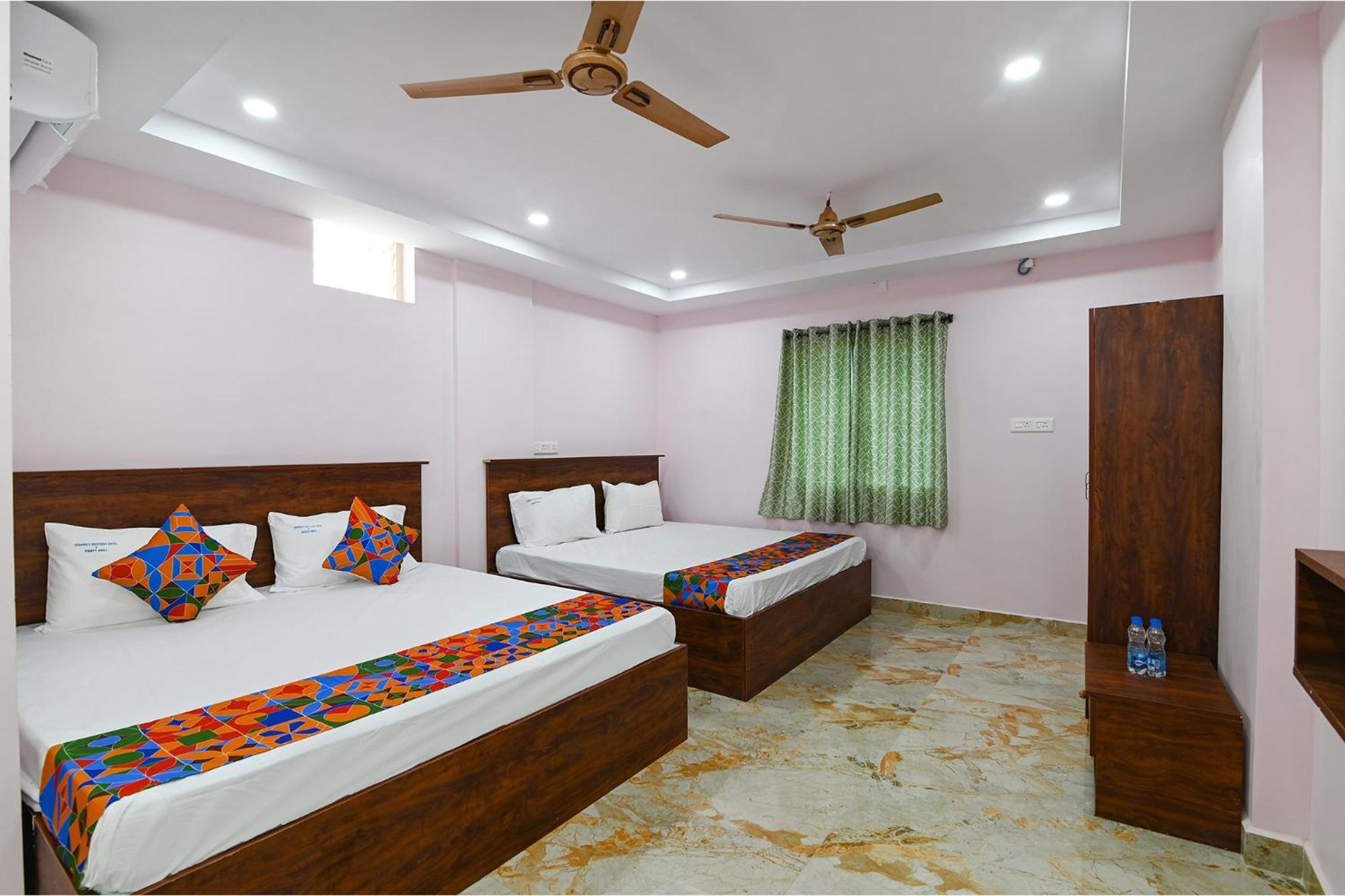 Fabhotel Chandu's Boutique - Nr Bus Stand Hotel 3*