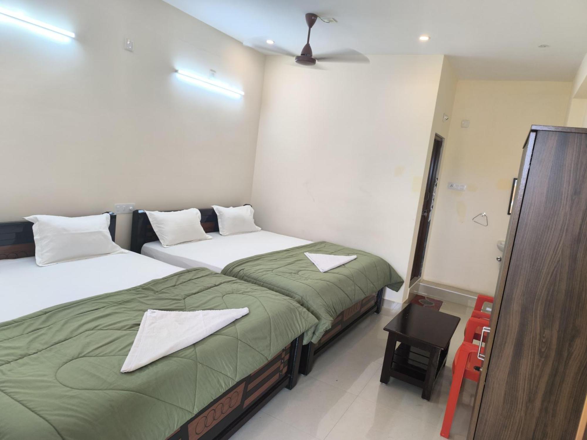 Hotel Vishnu Grand *
