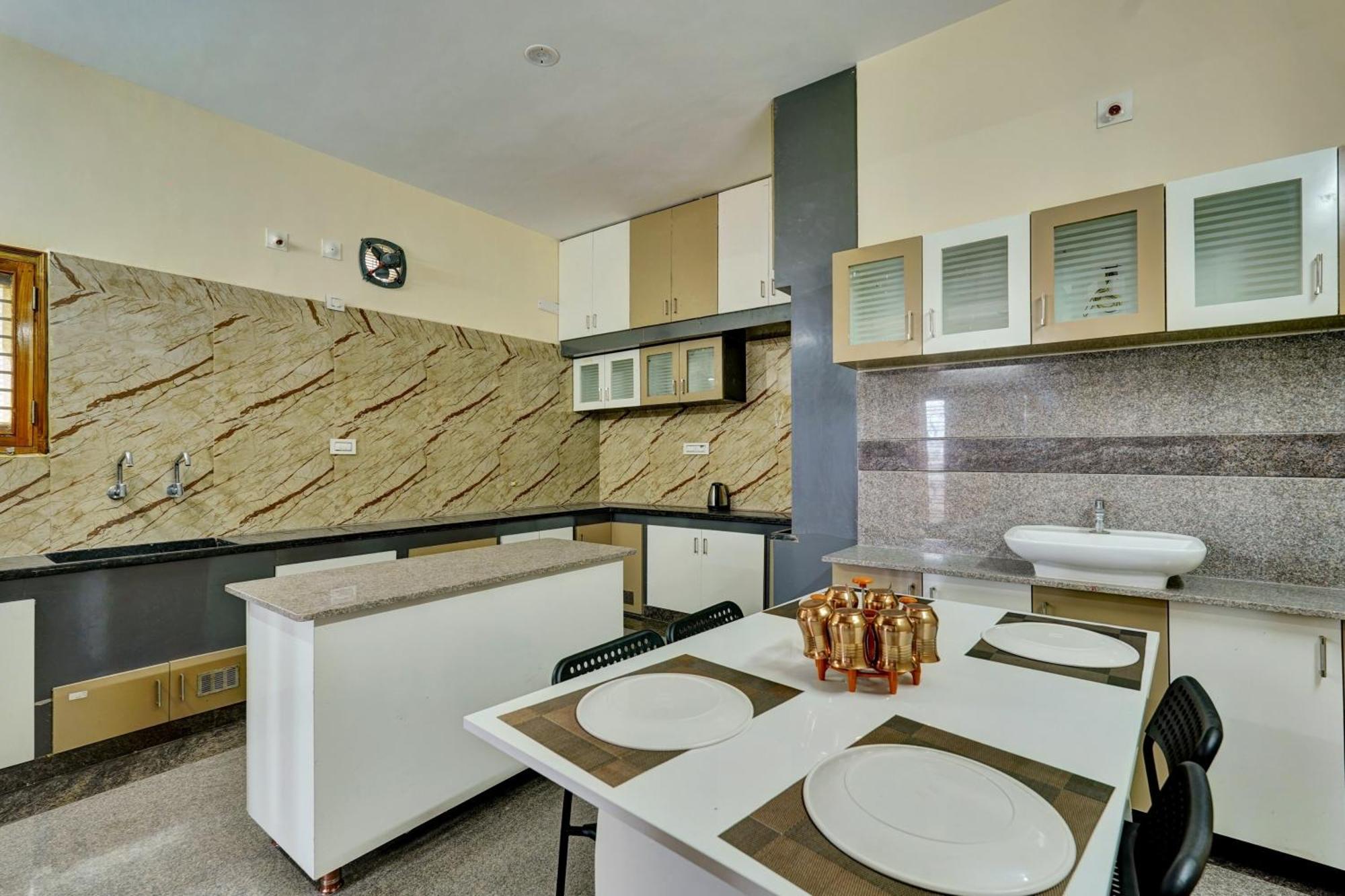 O Skv Residency Service Hotel *