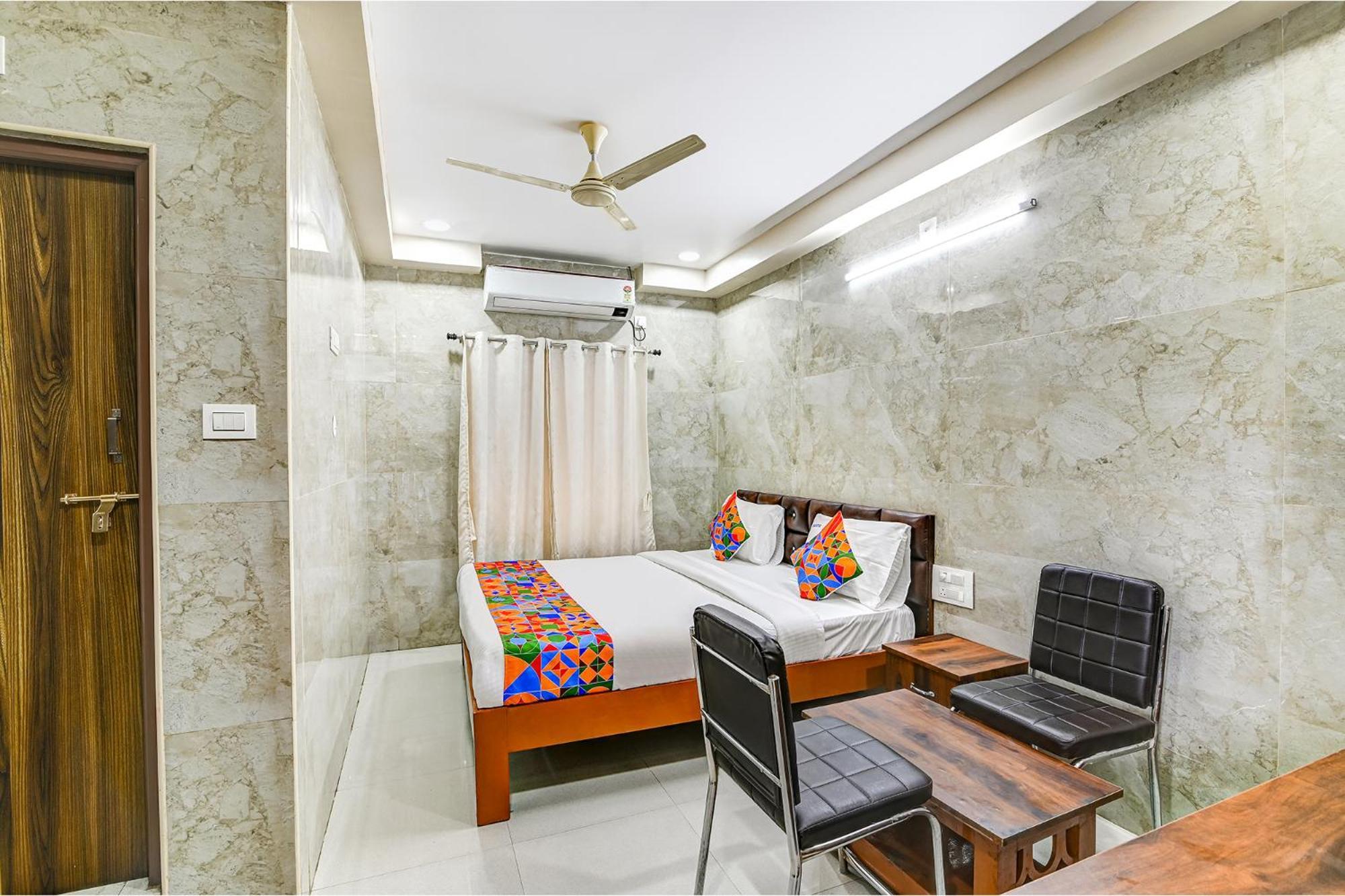 Fabhotel Srinivasa - Nr Alipir Pc