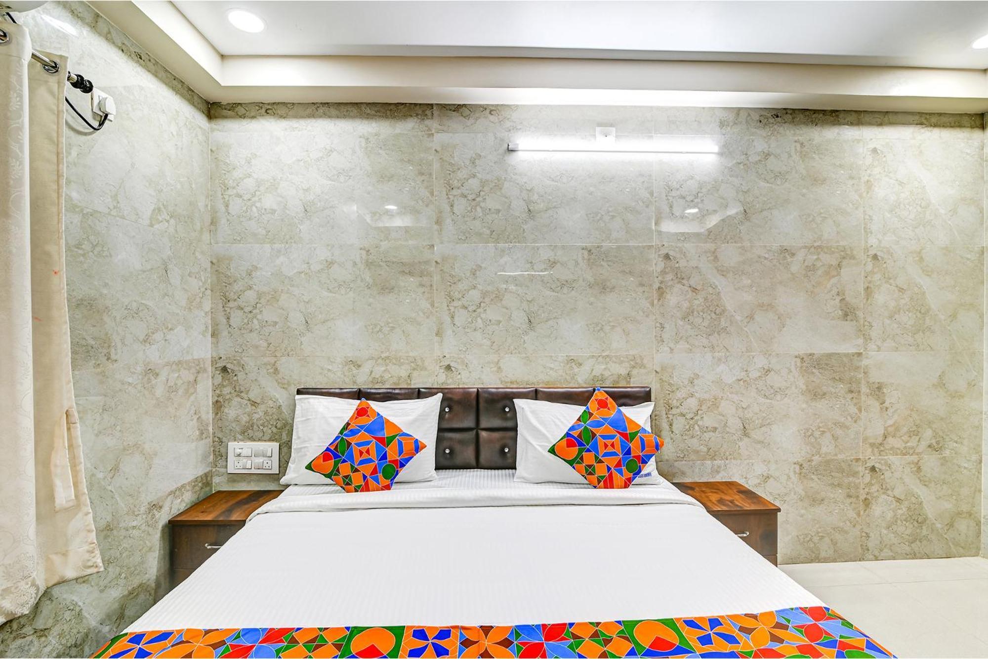 Fabhotel Srinivasa - Nr Alipir Pc Hotel