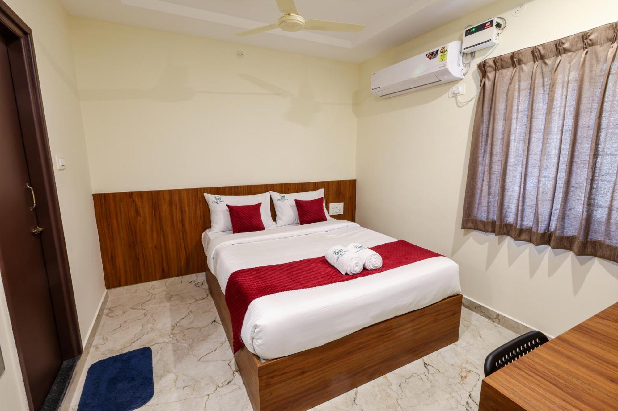 Olive Nest- Bus Stand- 300 Meters, Railway Station- 400 Meters Hotel