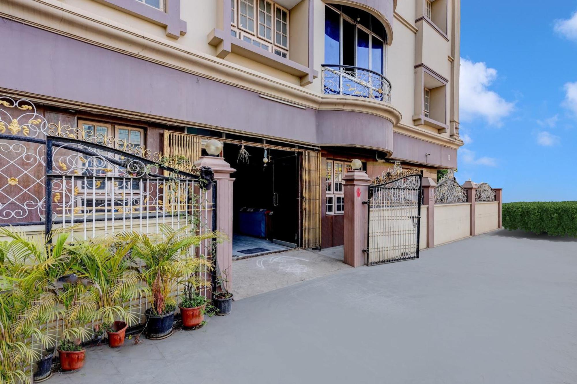 Super O Kennedy Nagar Near Railway Station 4*