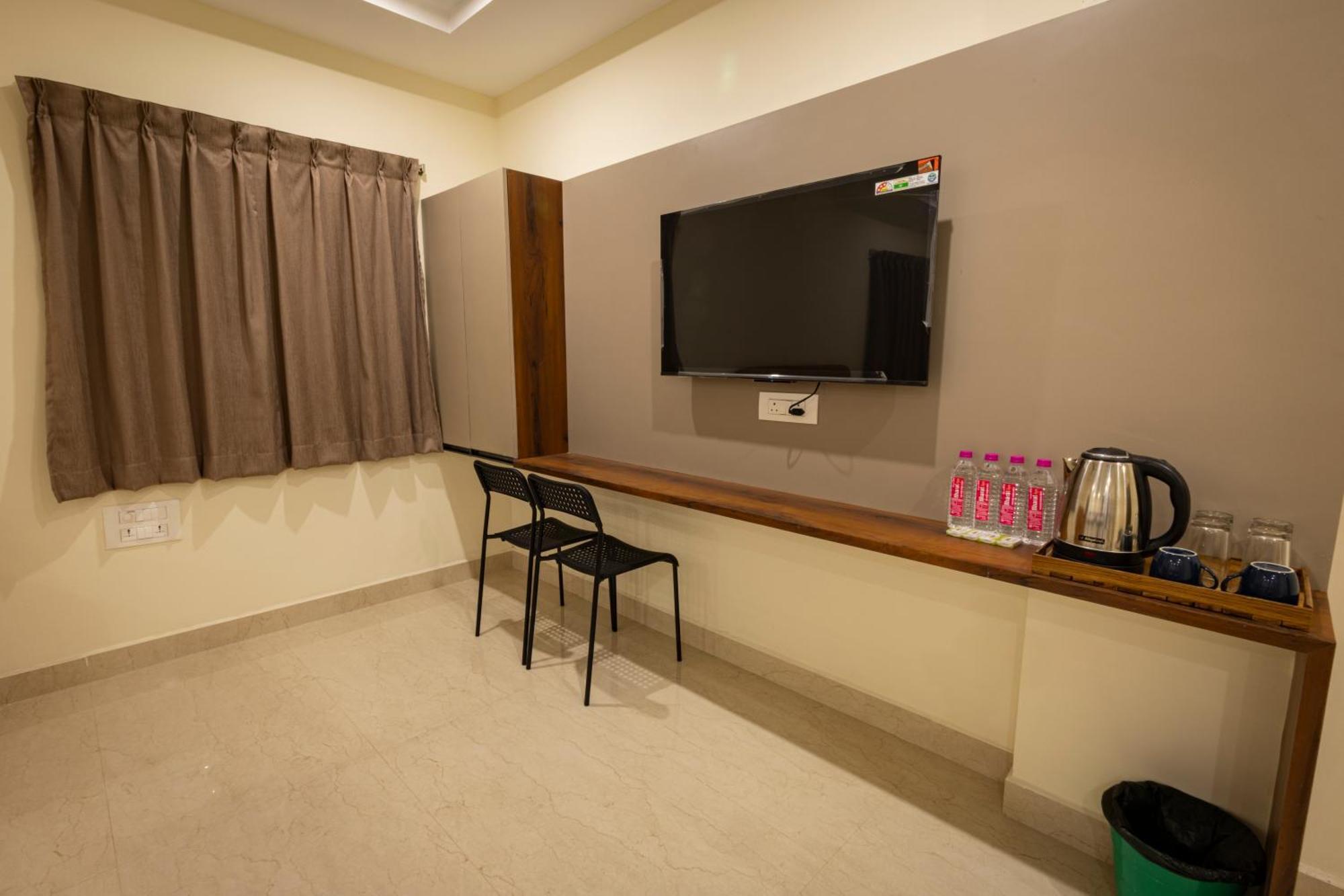 Olive Nest- Bus Stand- 300 Meters, Railway Station- 400 Meters Hotel