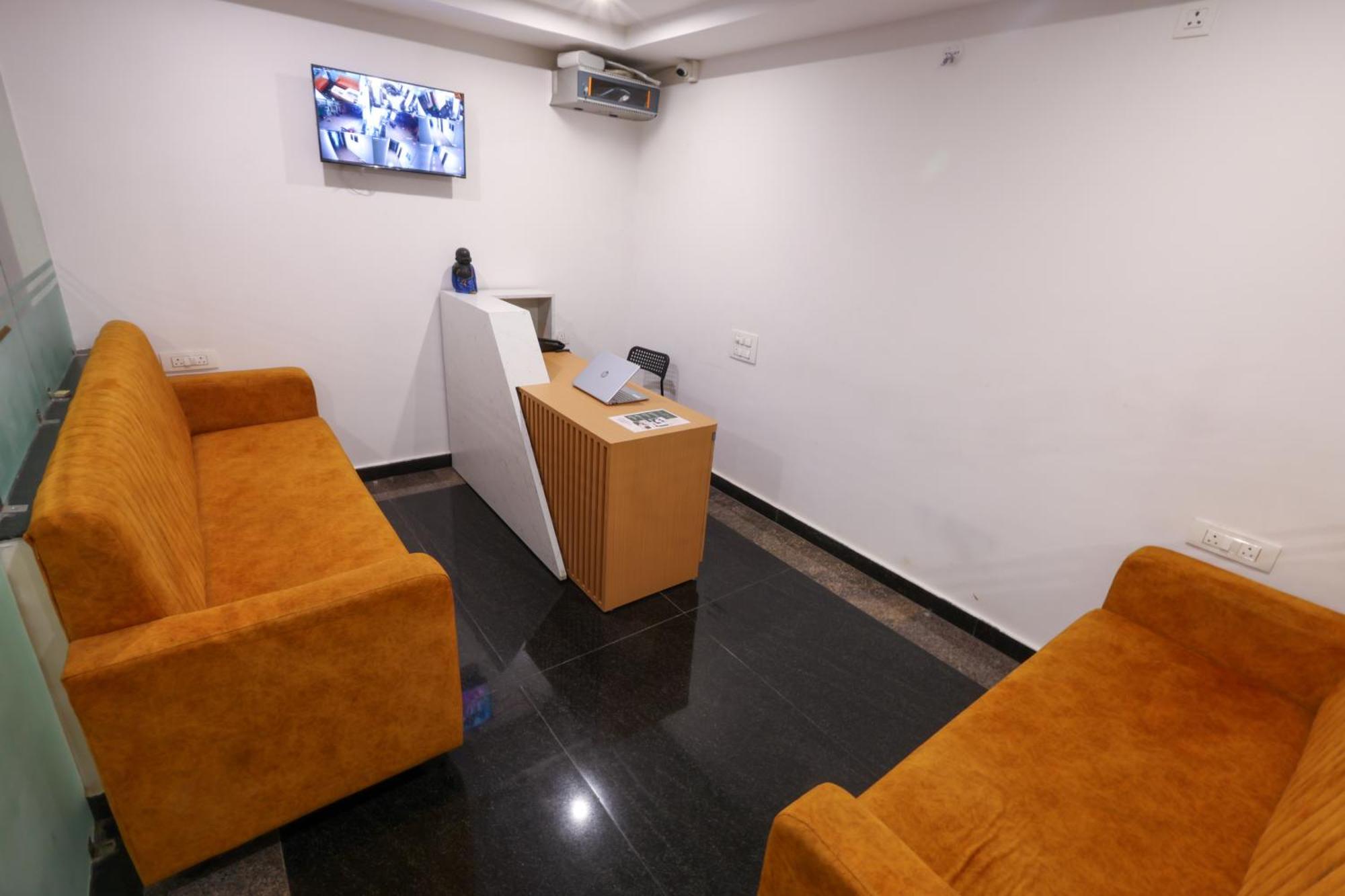 Olive Nest- Bus Stand- 300 Meters, Railway Station- 400 Meters Hotel