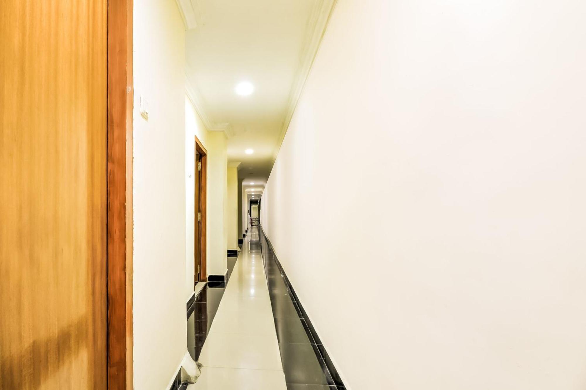 Spot On Srinivasa Residency 2*