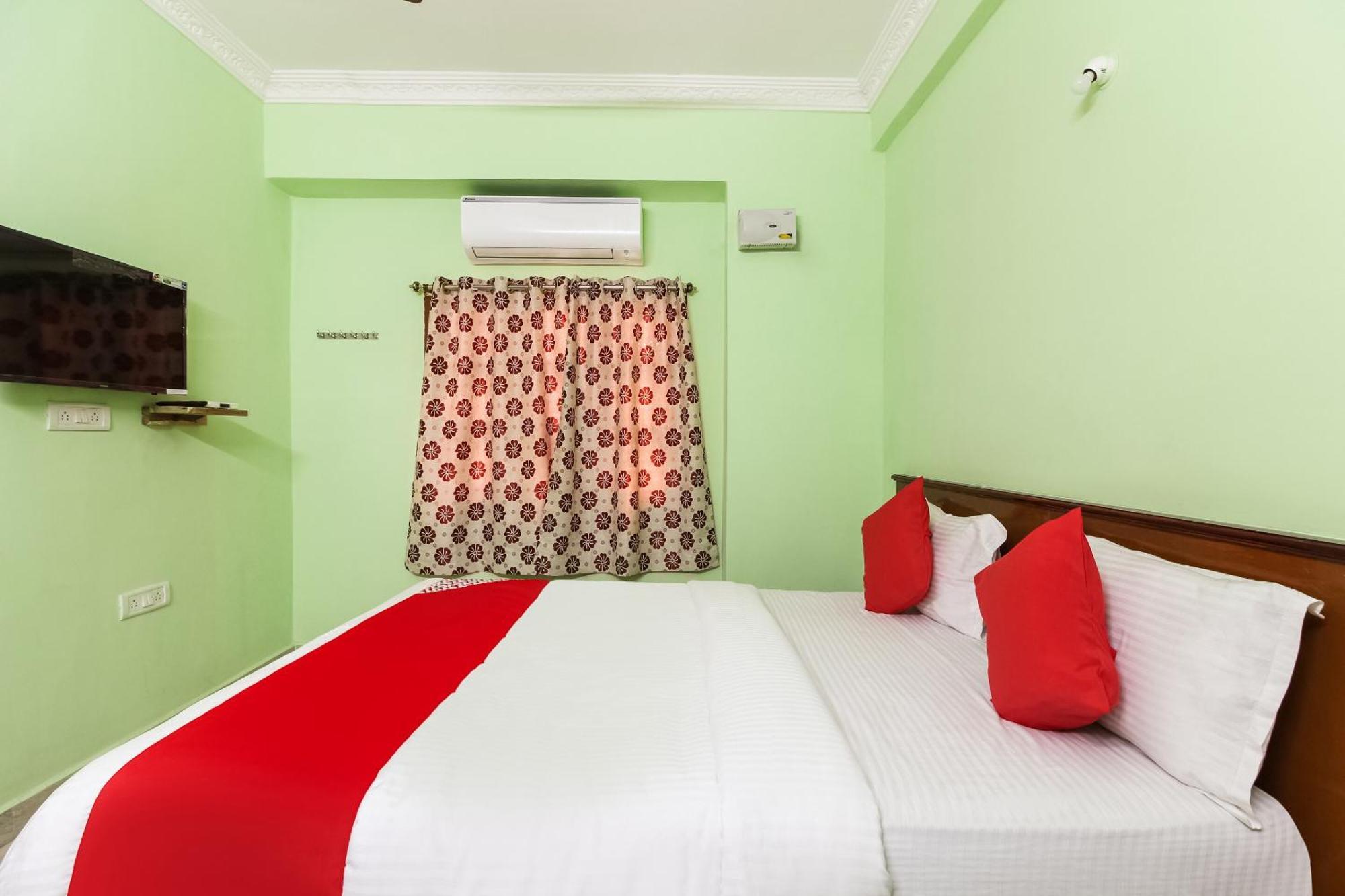 Collection O Sree Guru Lakshmi Residency Tirupati