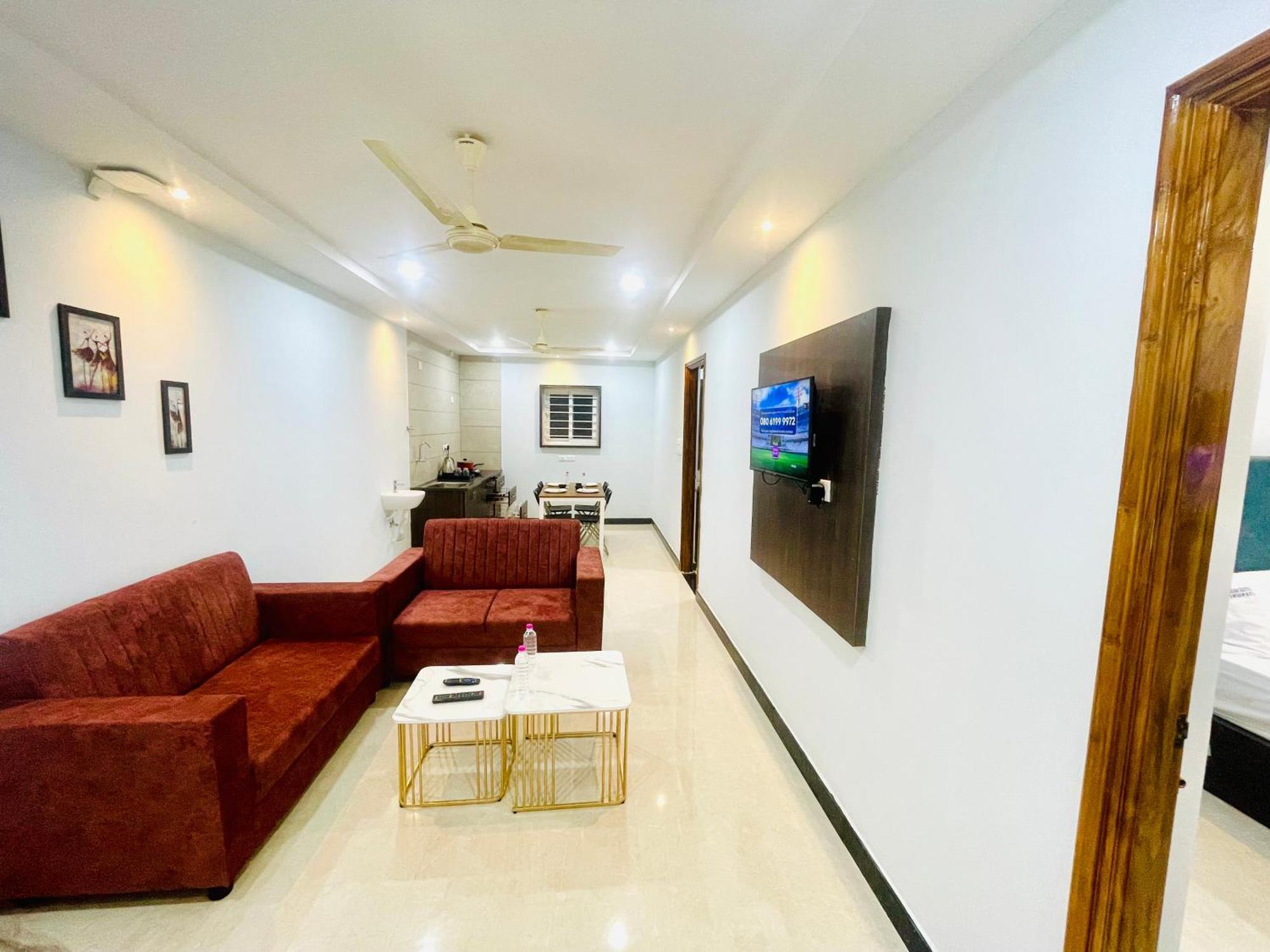 Deccan Suites, Hotel