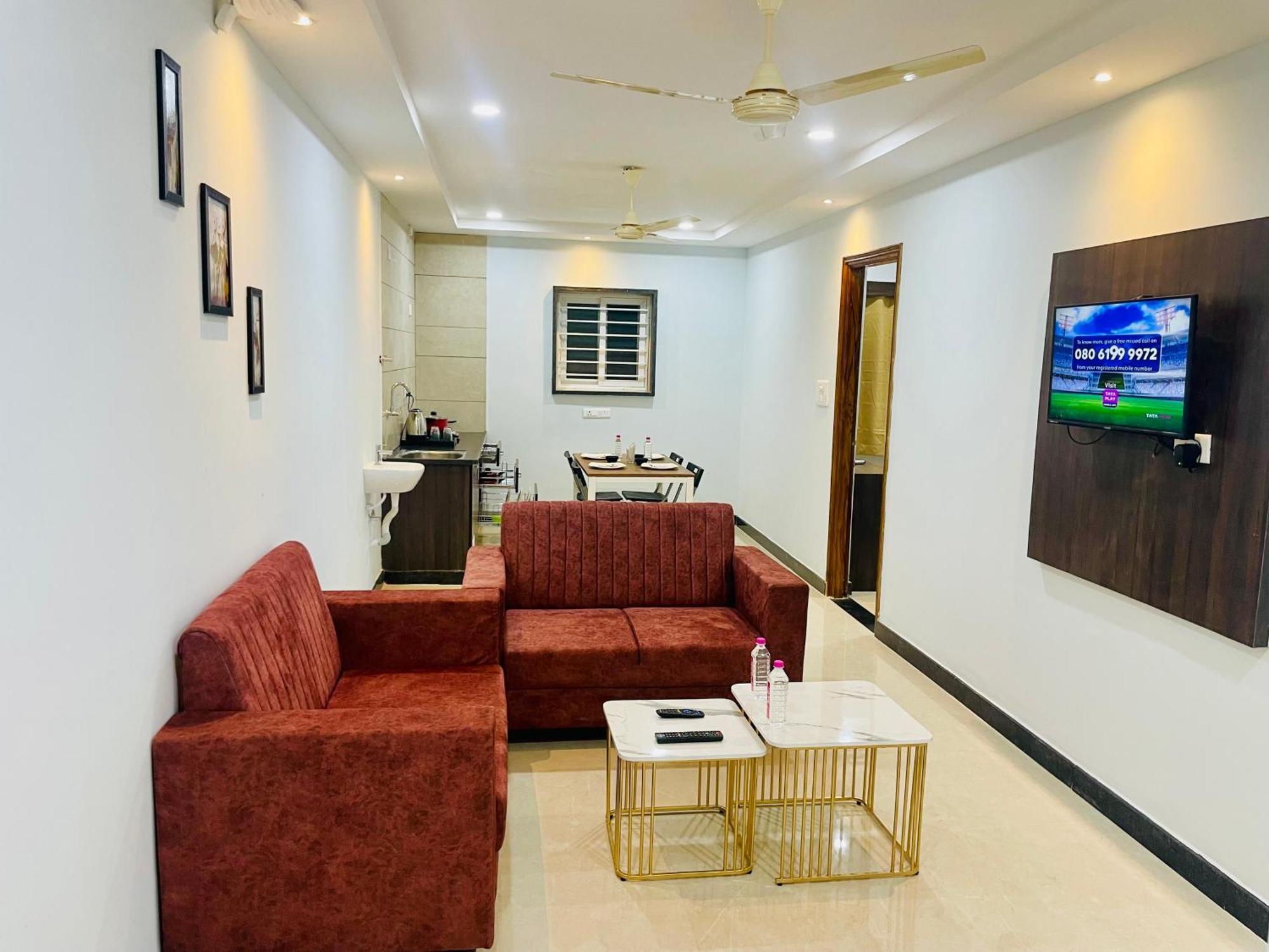 Deccan Suites, 2*