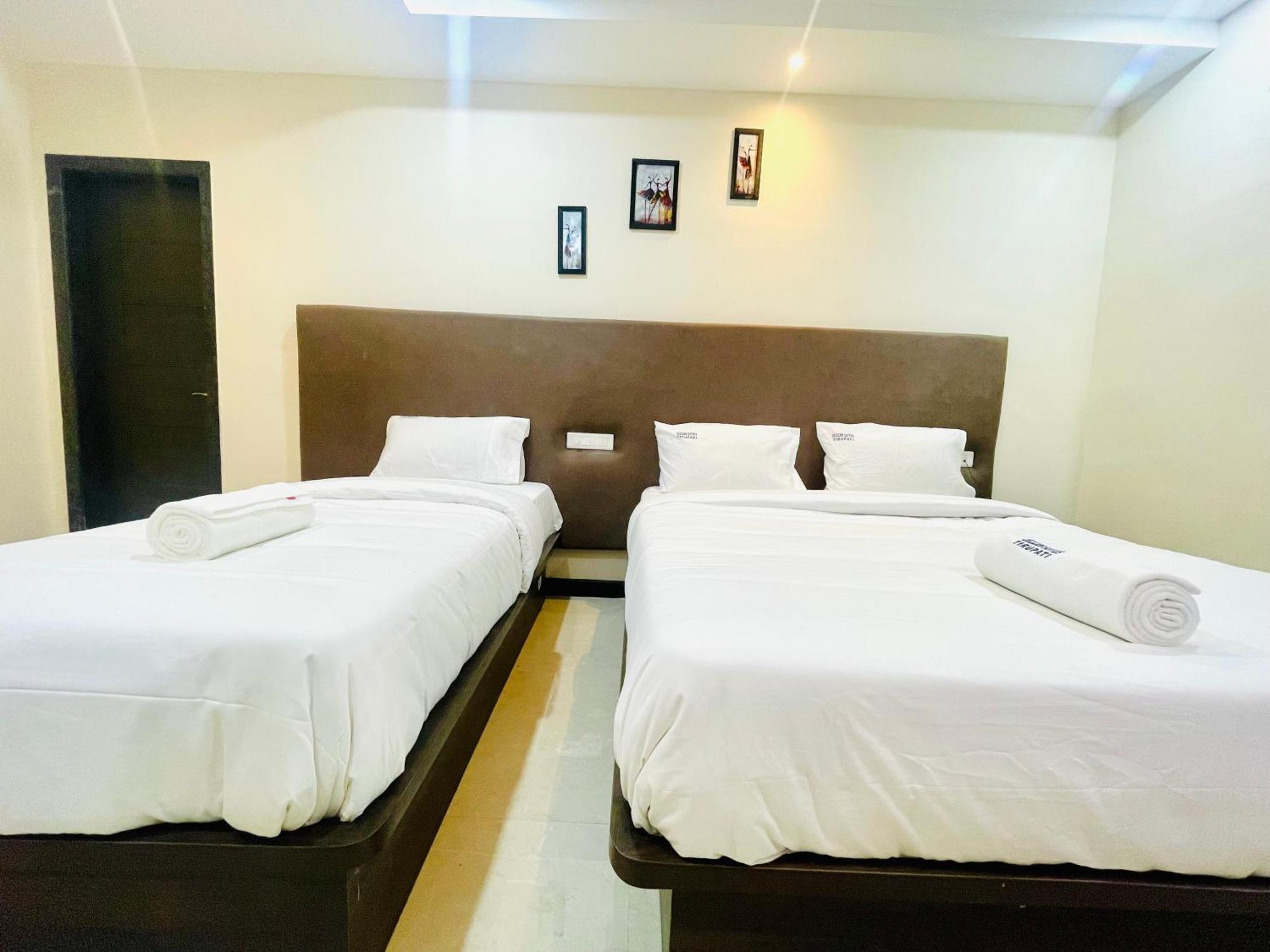 Deccan Suites, Hotel