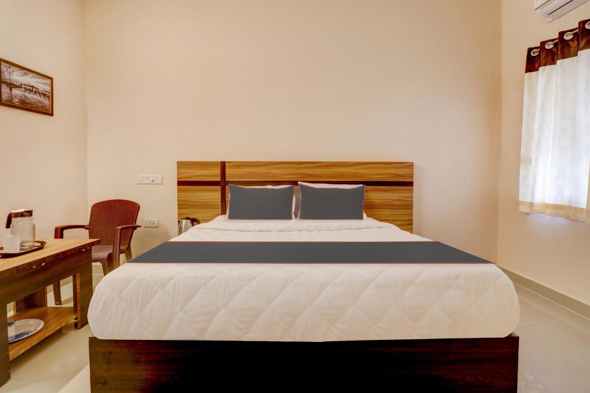 V M Hotel Tirupati