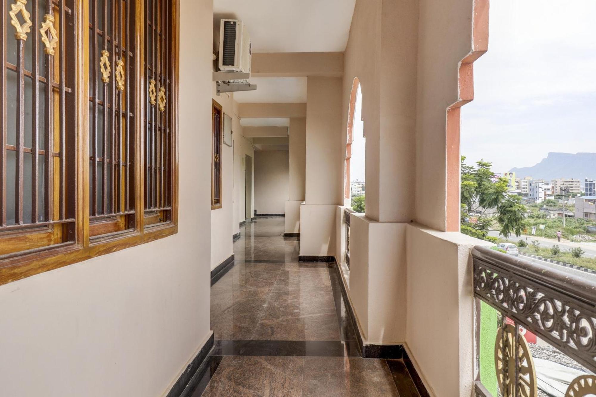 V M Hotel