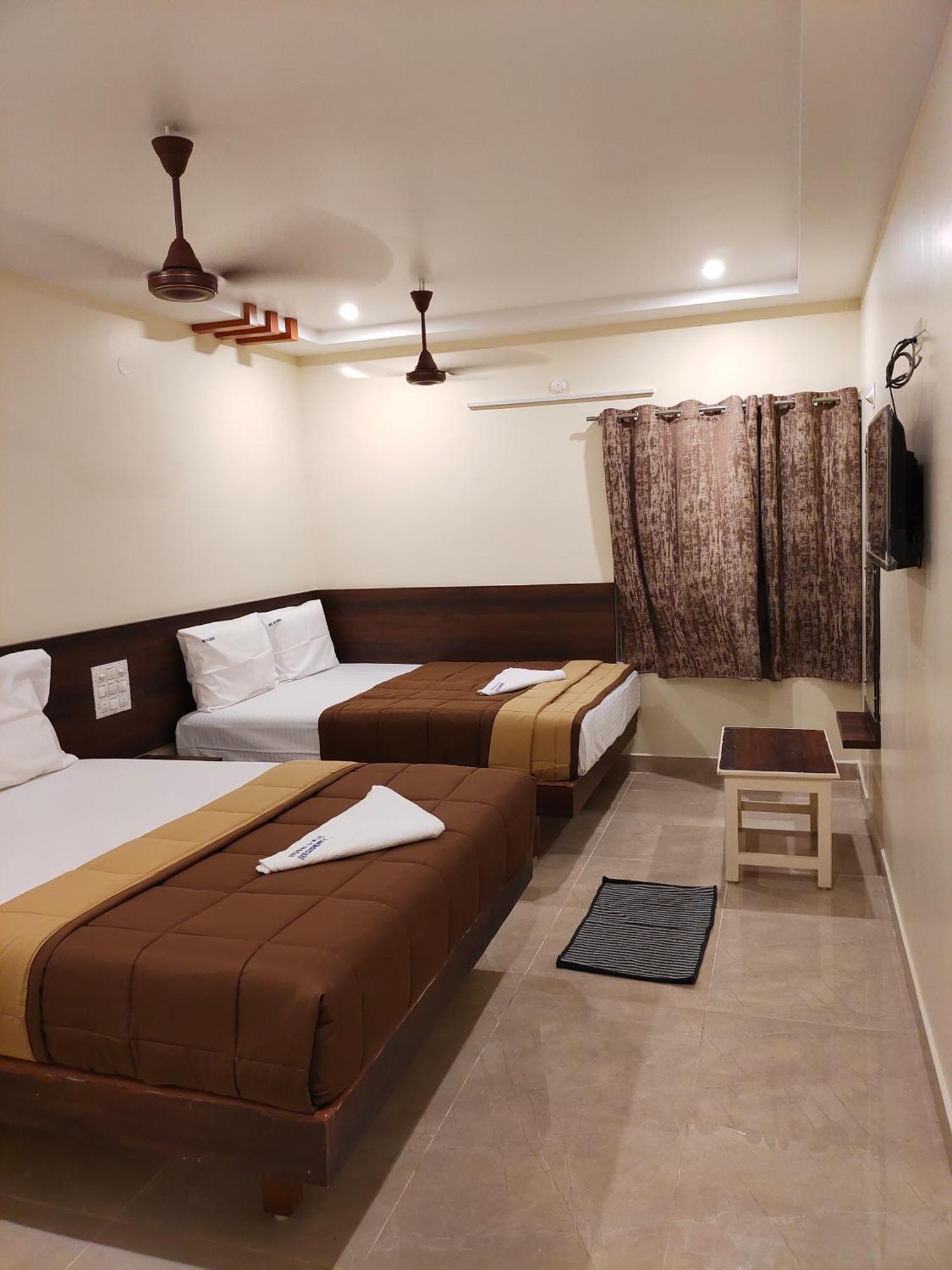 Hotel Dkr Grand Tirupati