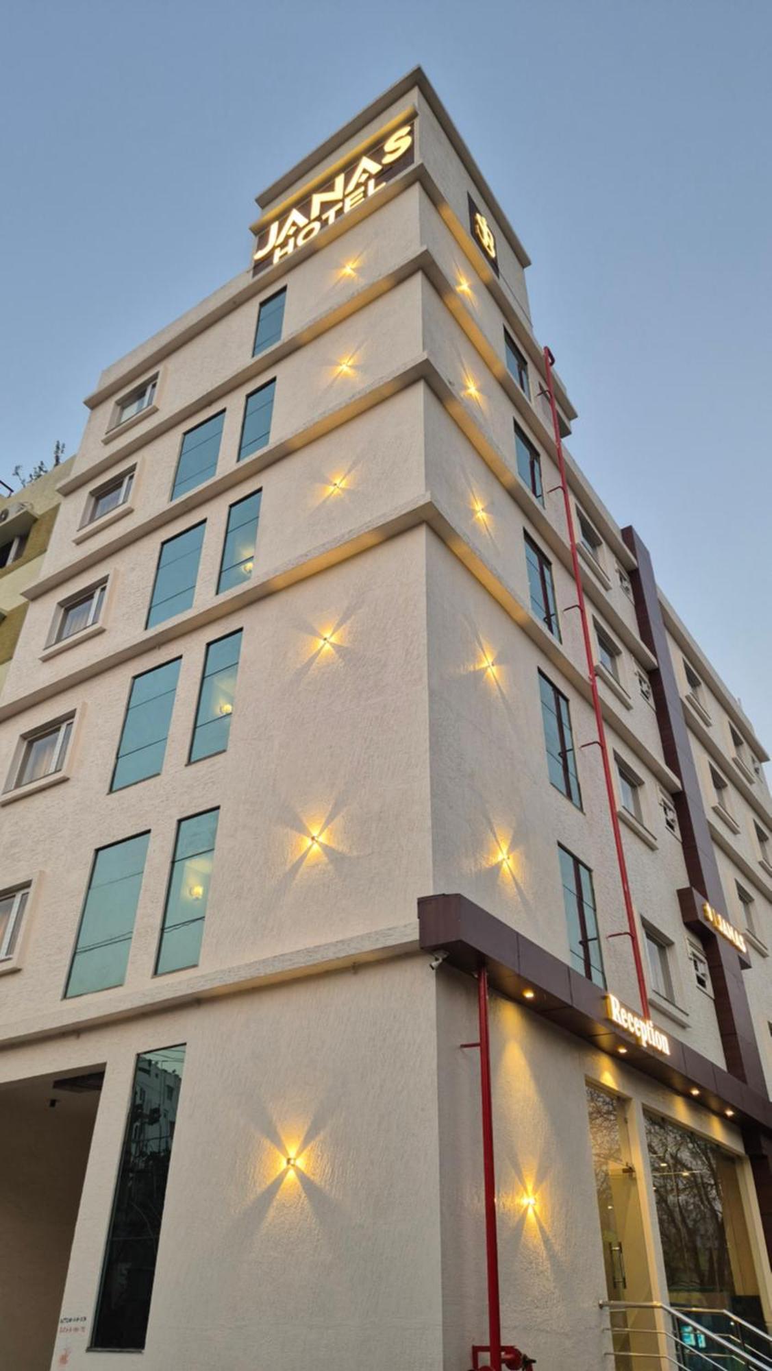 Janas Hotel
