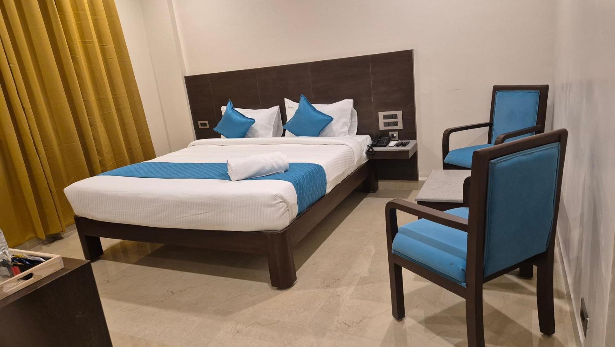 Janas Hotel