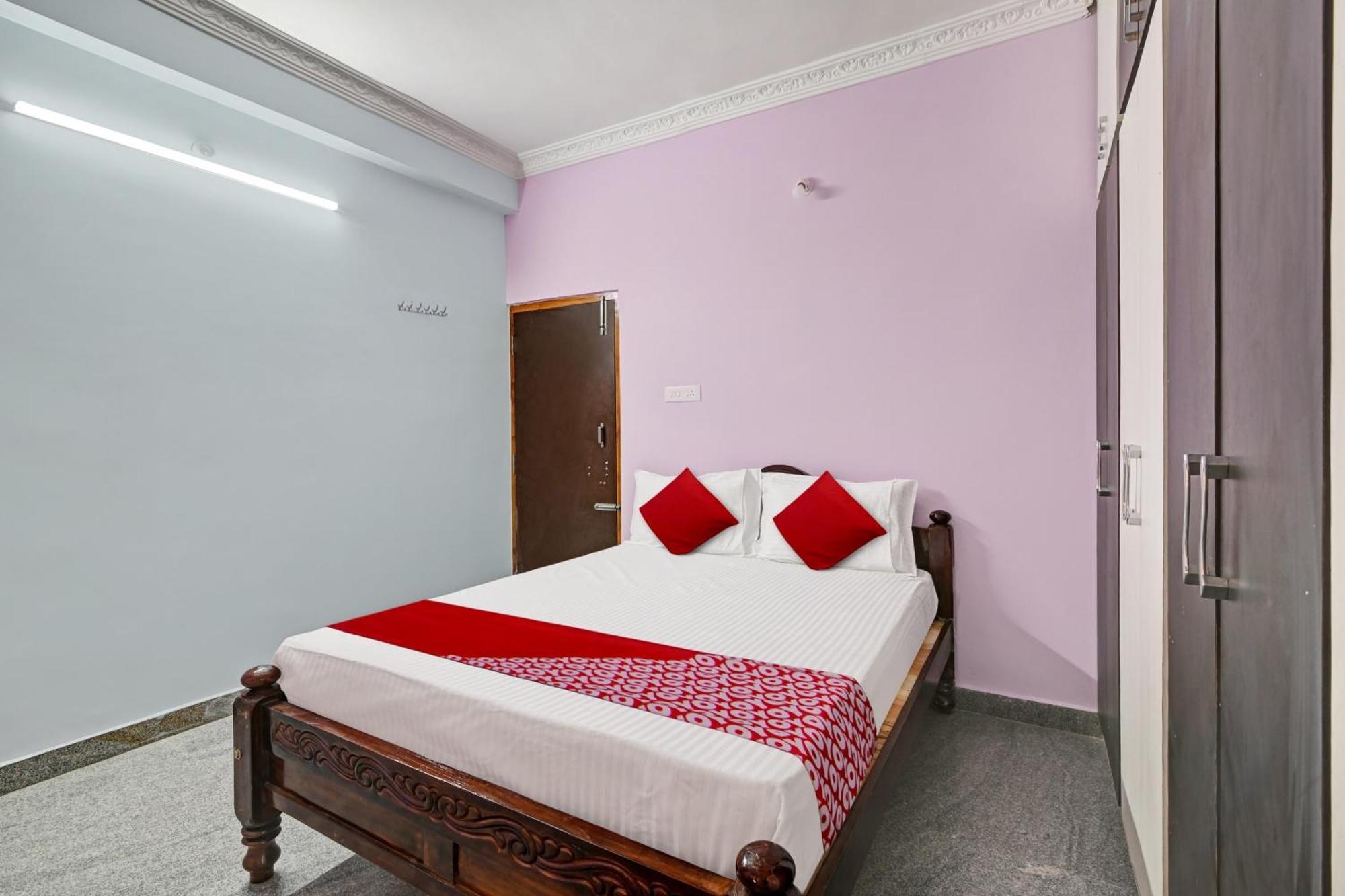 Hotel O Pvs