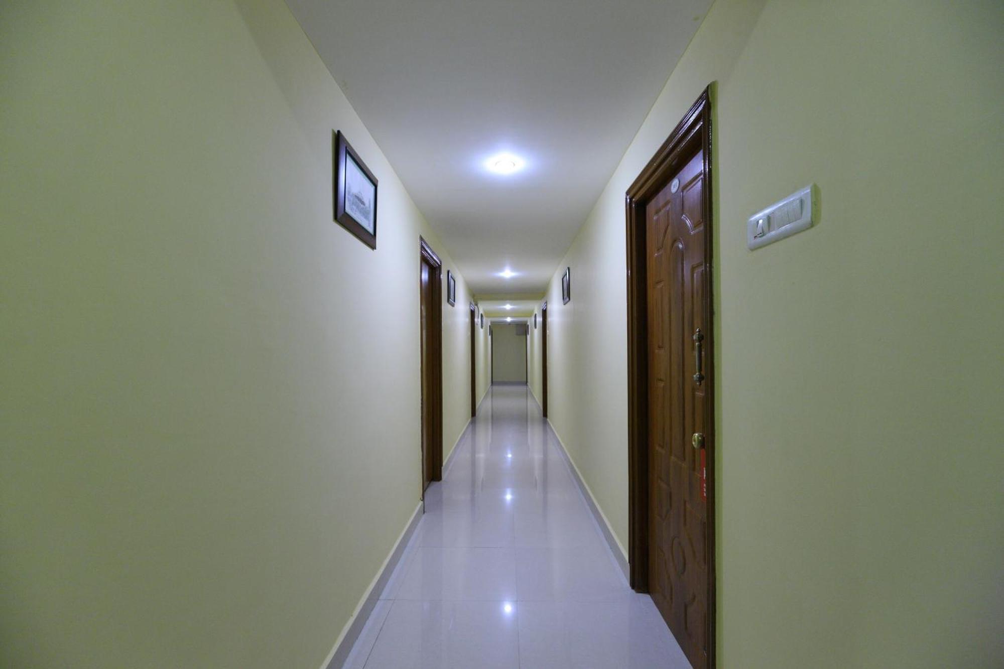 Hotel Capital O Sai Golden Tirupati
