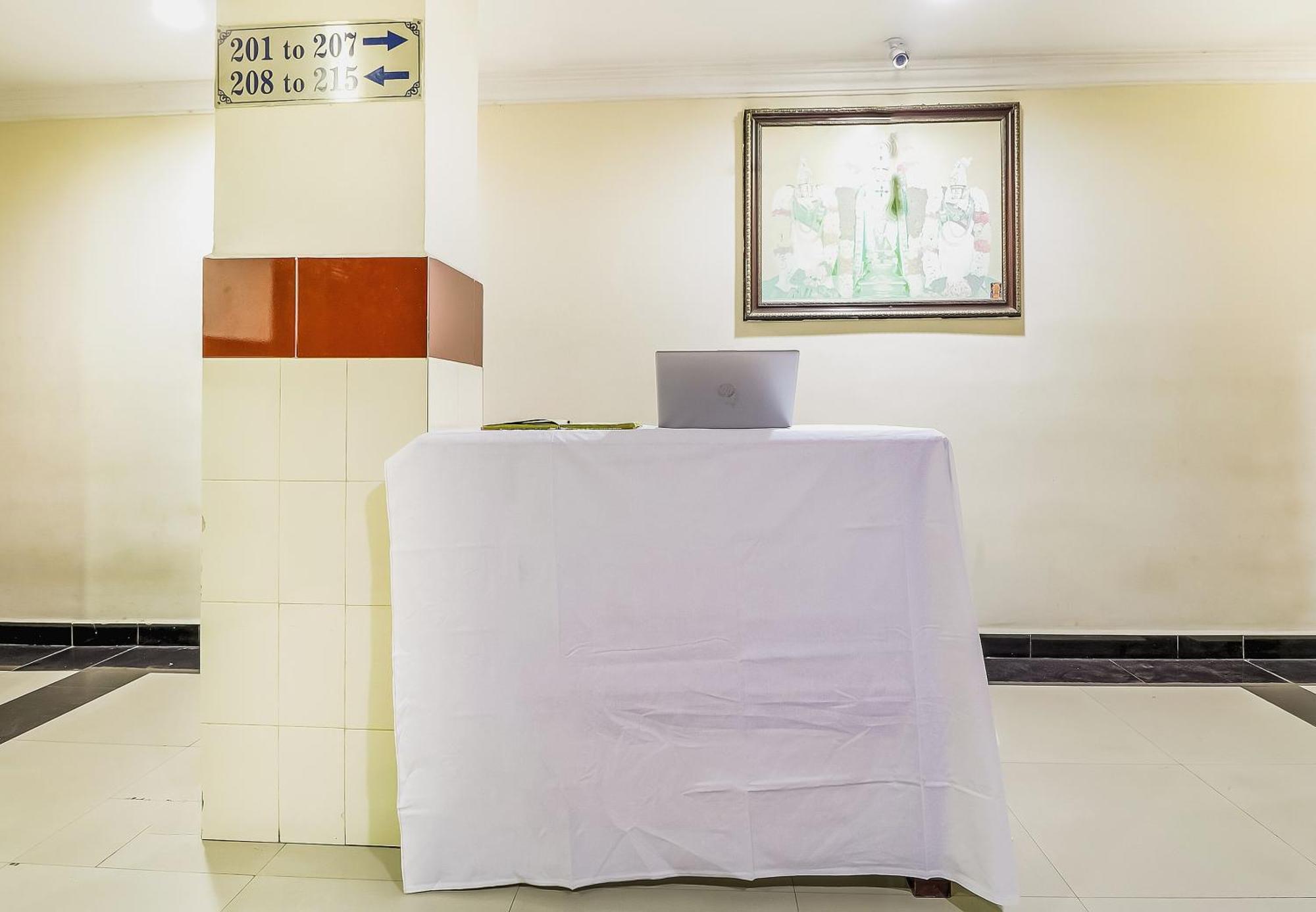 Spot On Srinivasa Residency