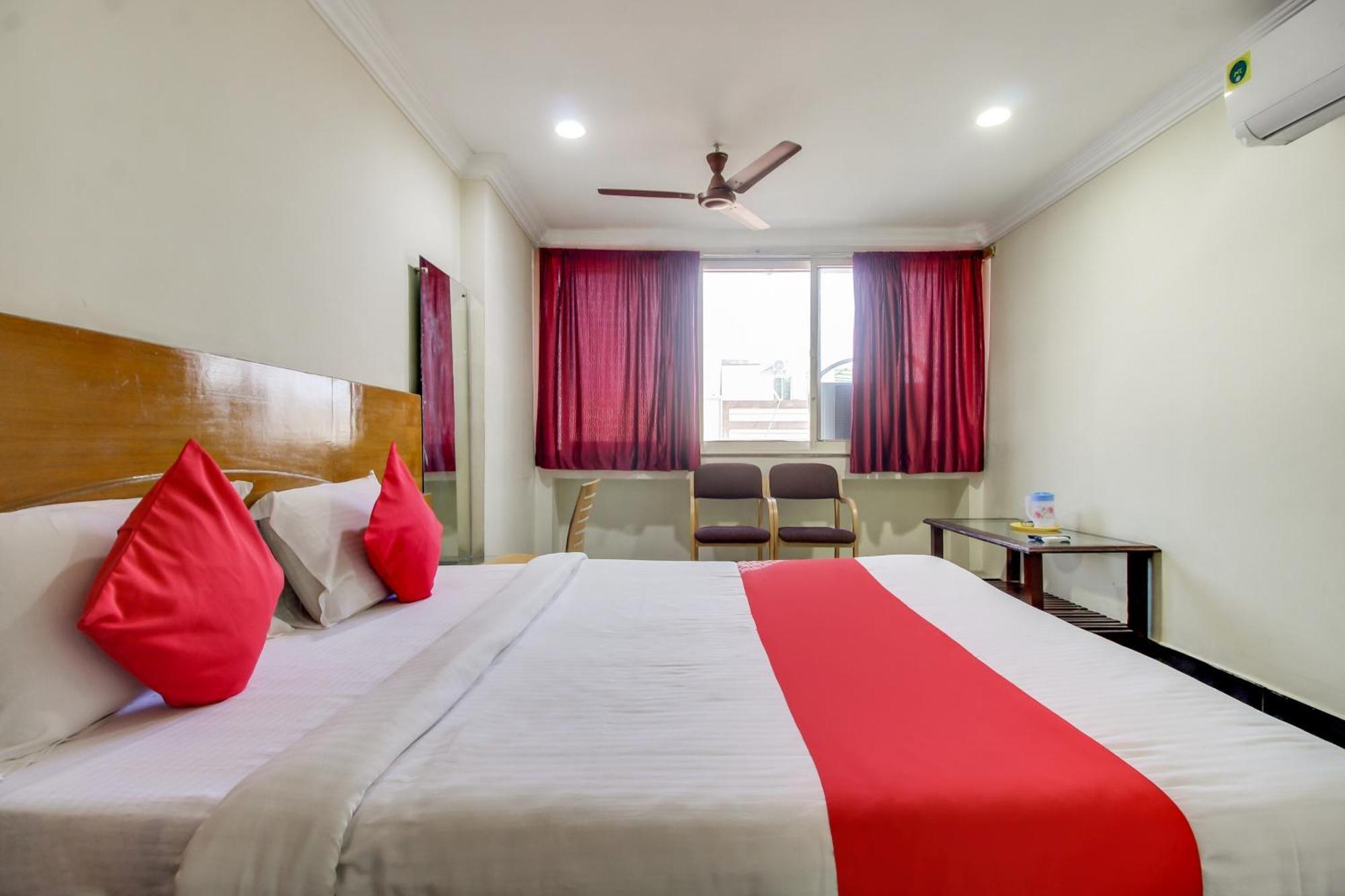 O Srinivasa Residency Hotel 3*