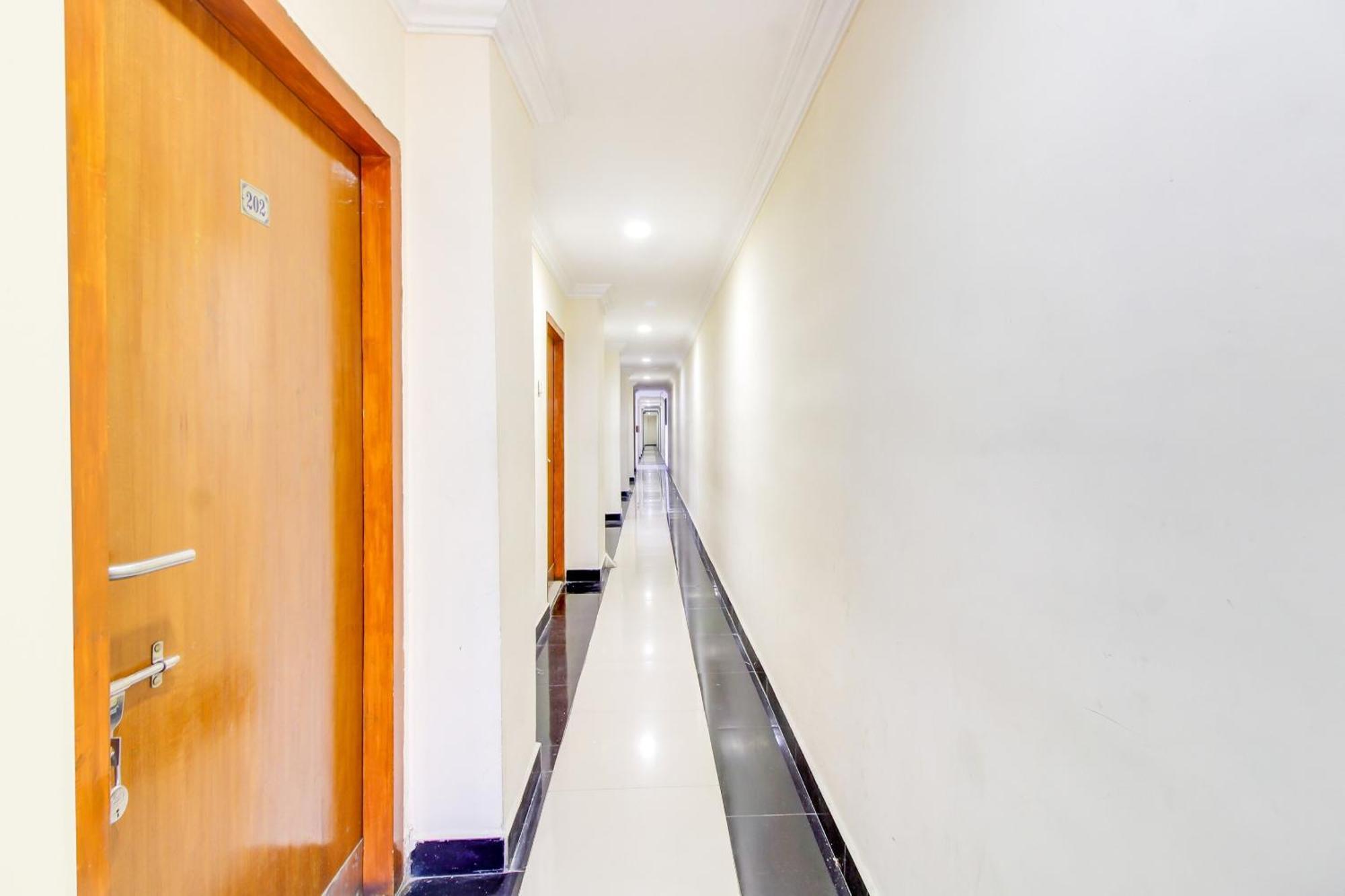 O Srinivasa Residency Hotel