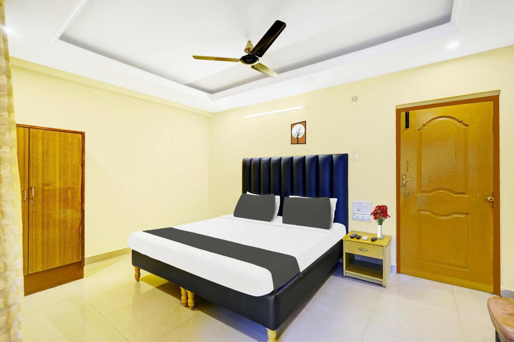 Super O Padmavathi Puram Near Railway Station Tirupati