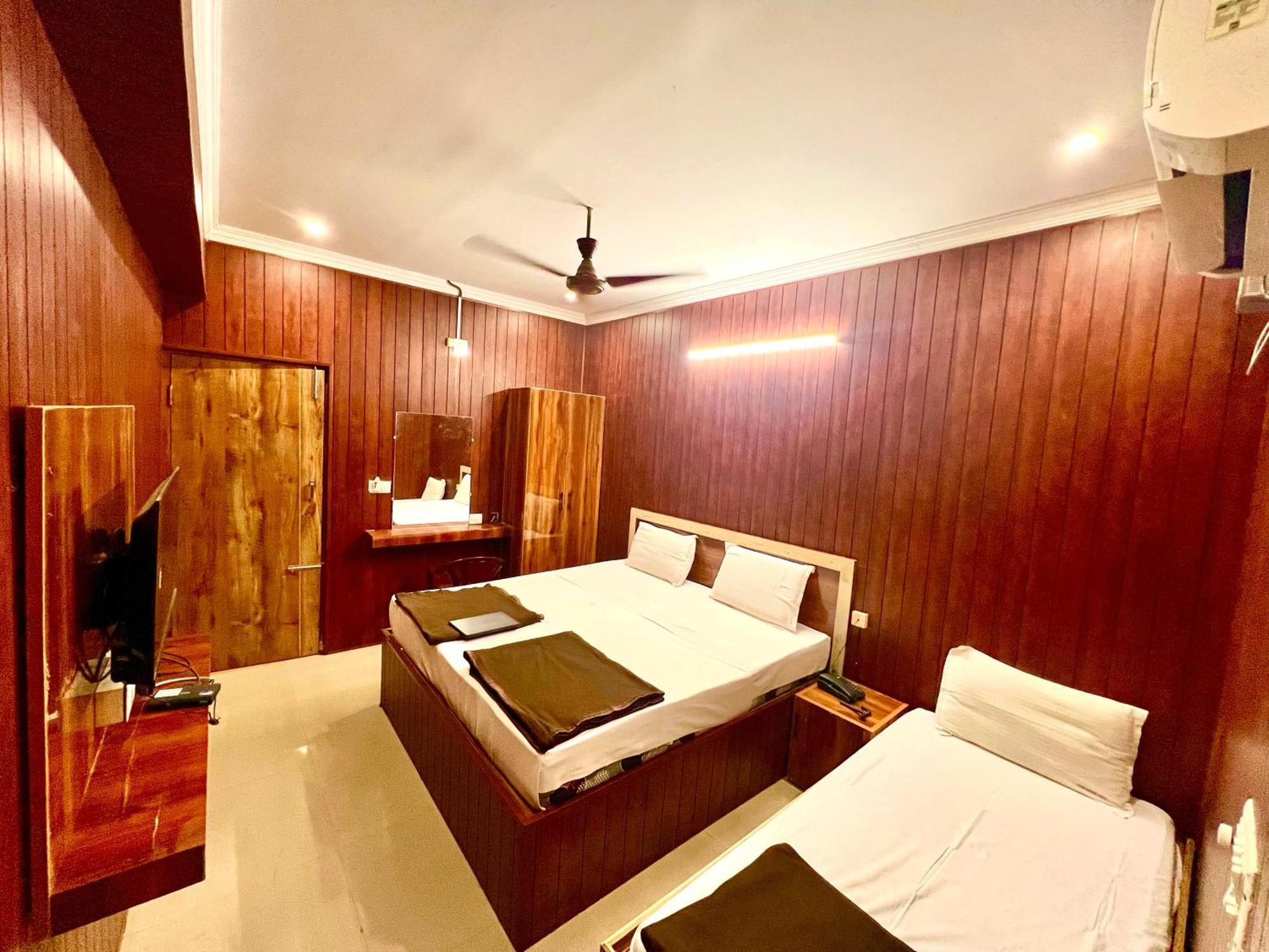 Lodge Govindh Heights Tirupati