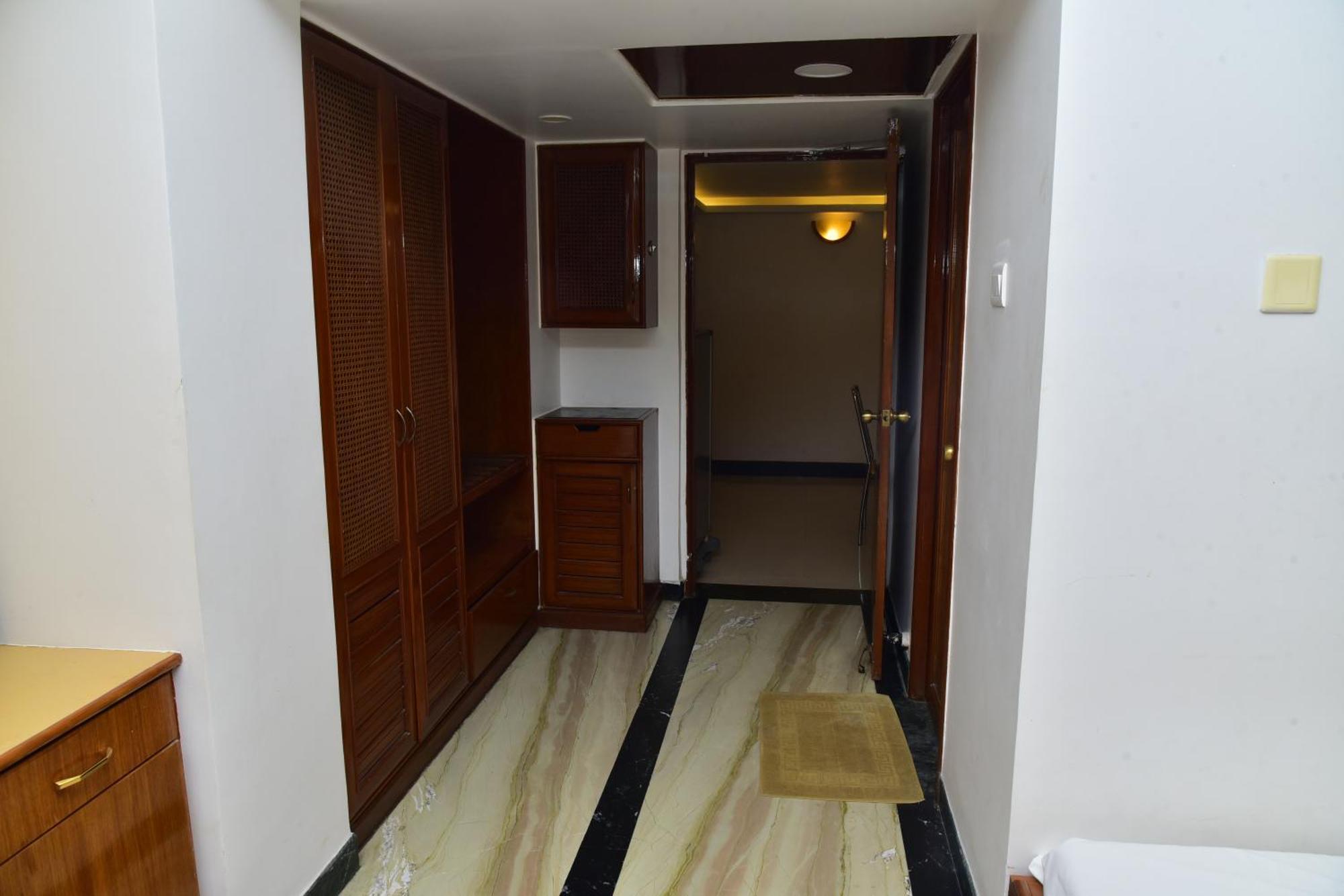 Sindhu International Hotel
