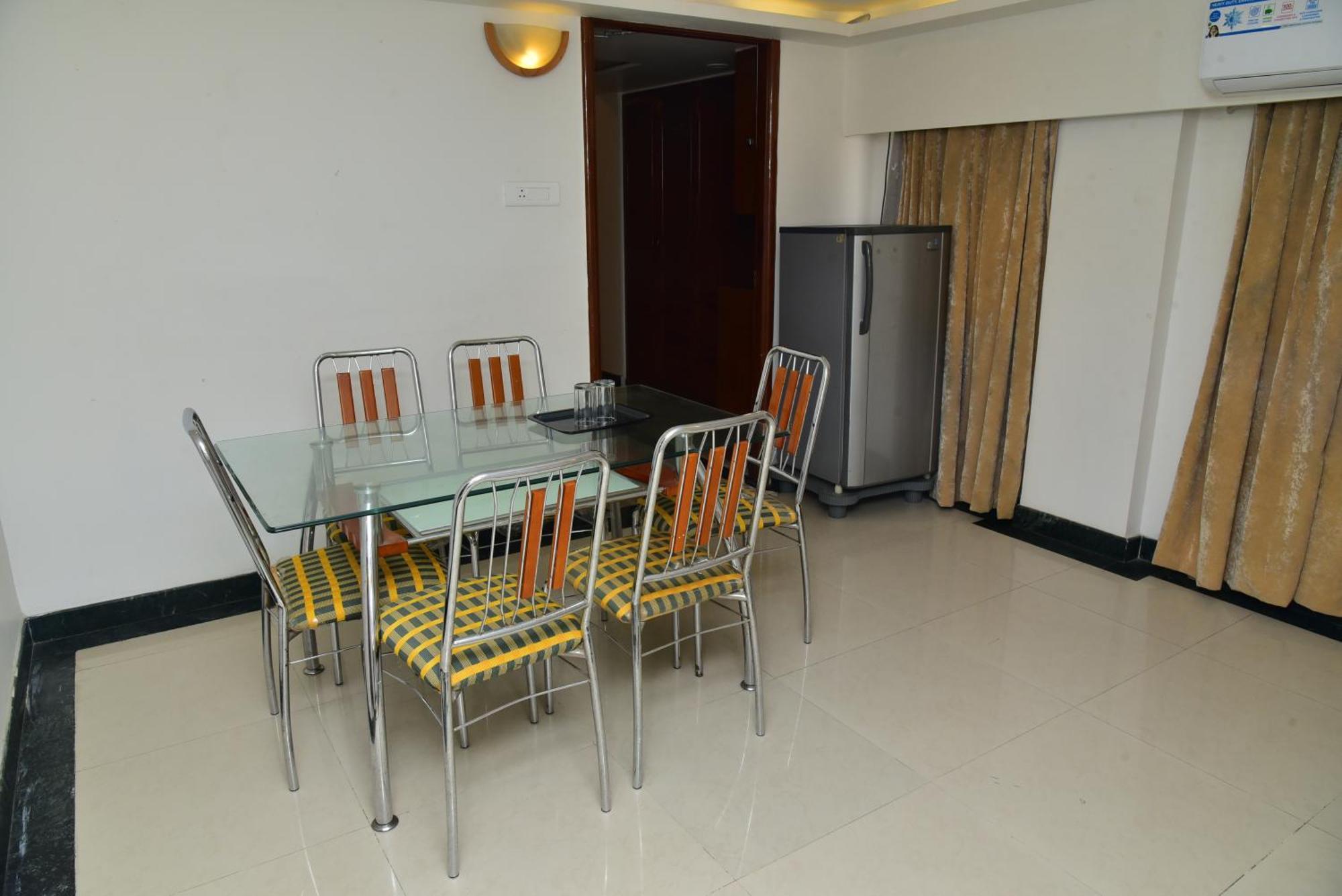 Hotel Sindhu International 4*