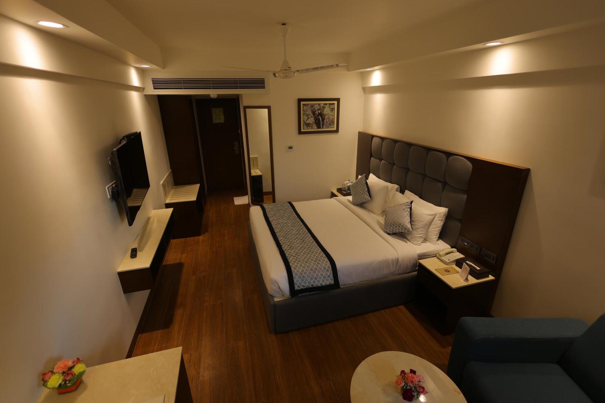 Ramee Guestline Hotel 3*