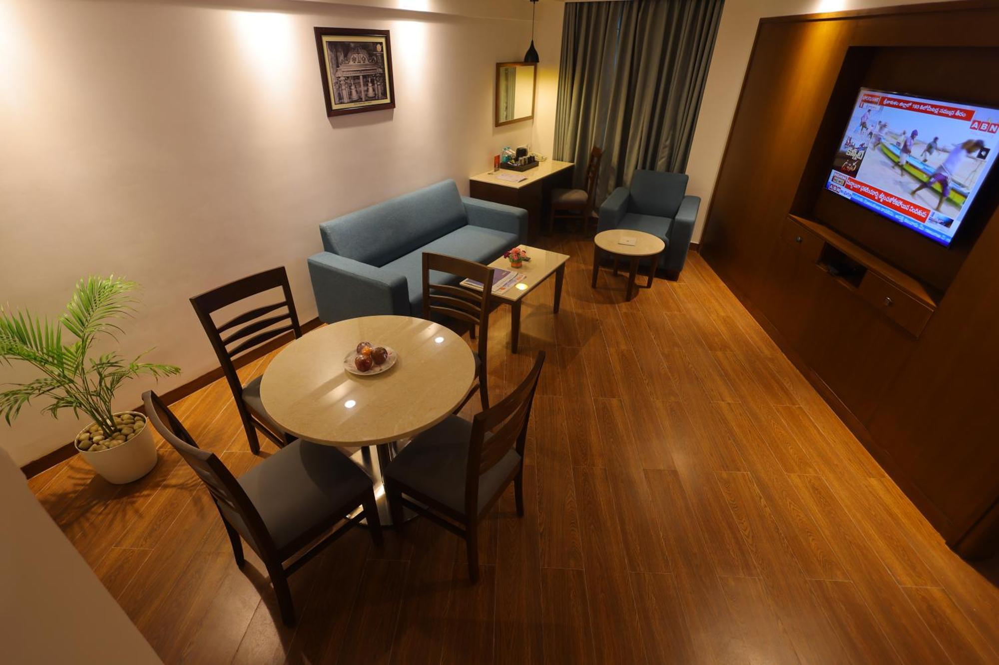 Hotel Ramee Guestline 3*