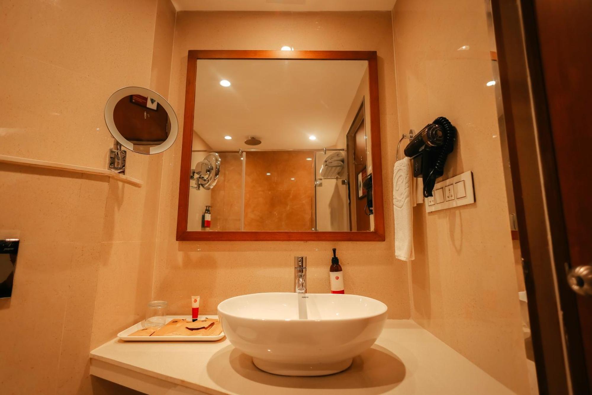 Ramee Guestline Hotel 3*