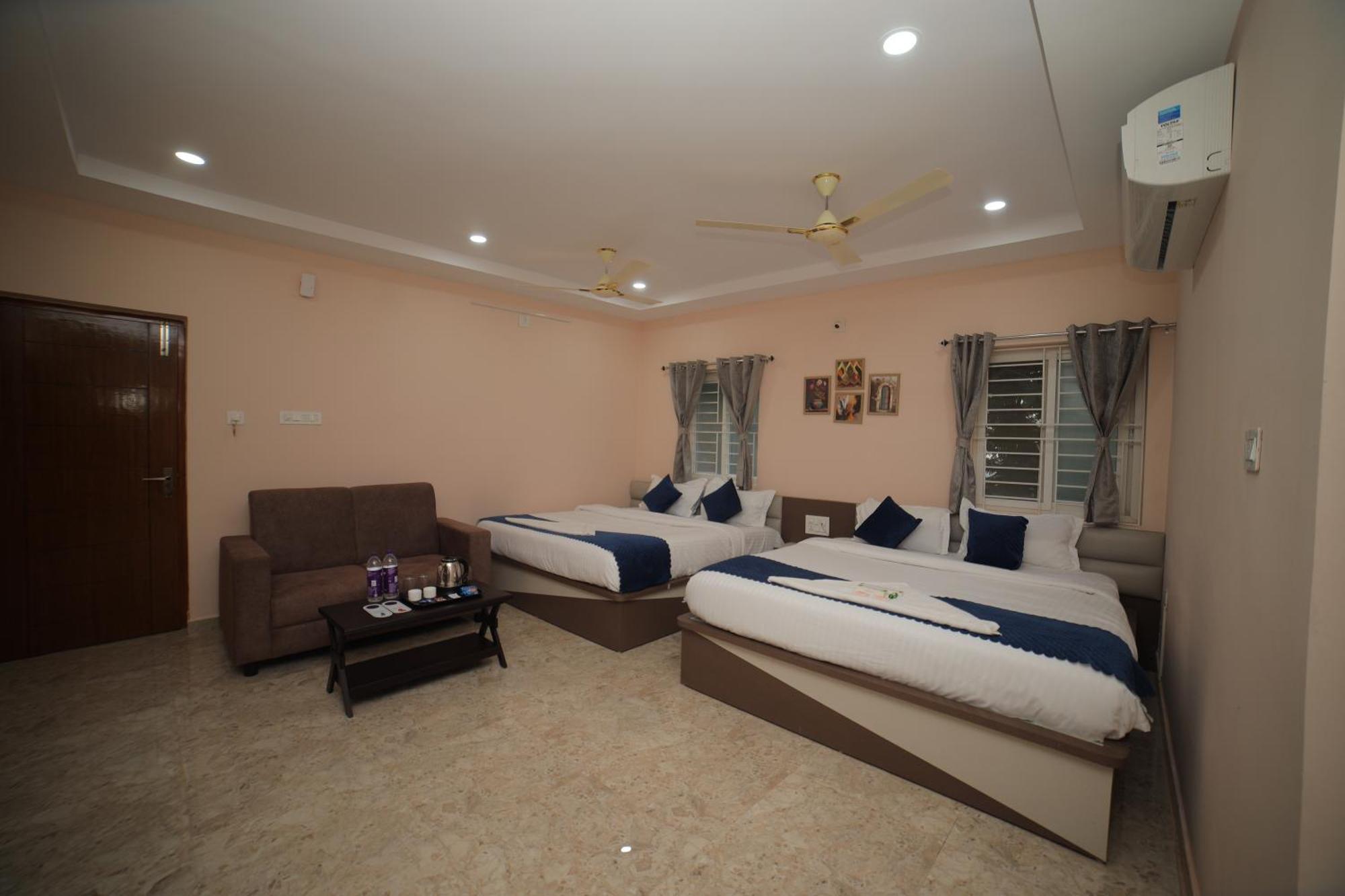 Hotel Sri Ganesh Grand 2*