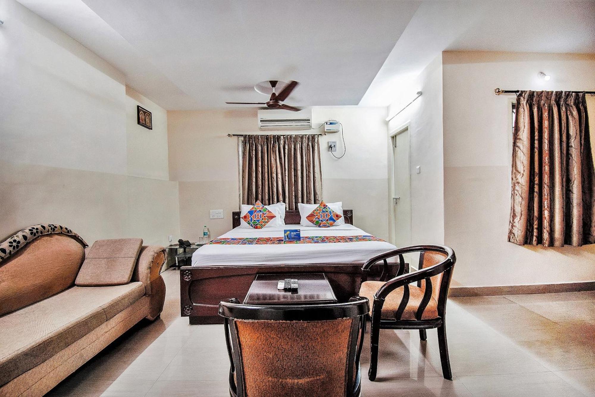 Hotel Fabhotel Aditya Yatri Nivas - Nr Railway Station 3*