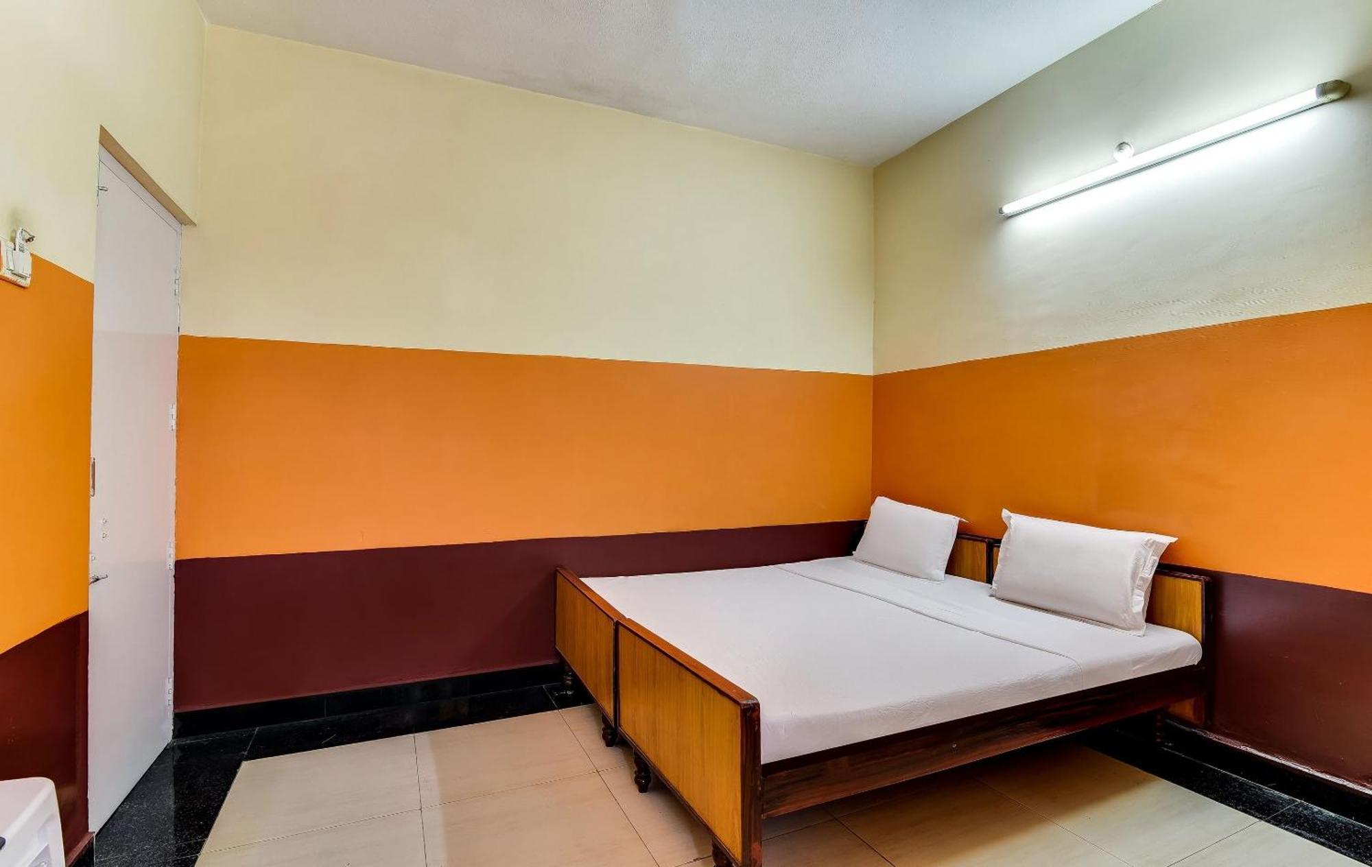 O Srinivasa Residency Hotel Tirupati