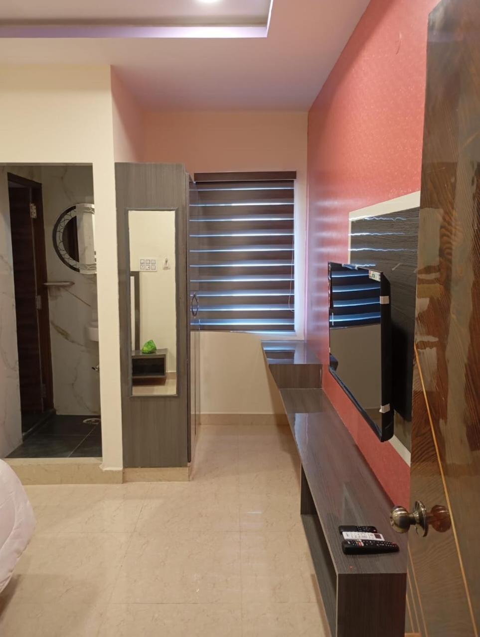 Hotel Aadya New Luxury