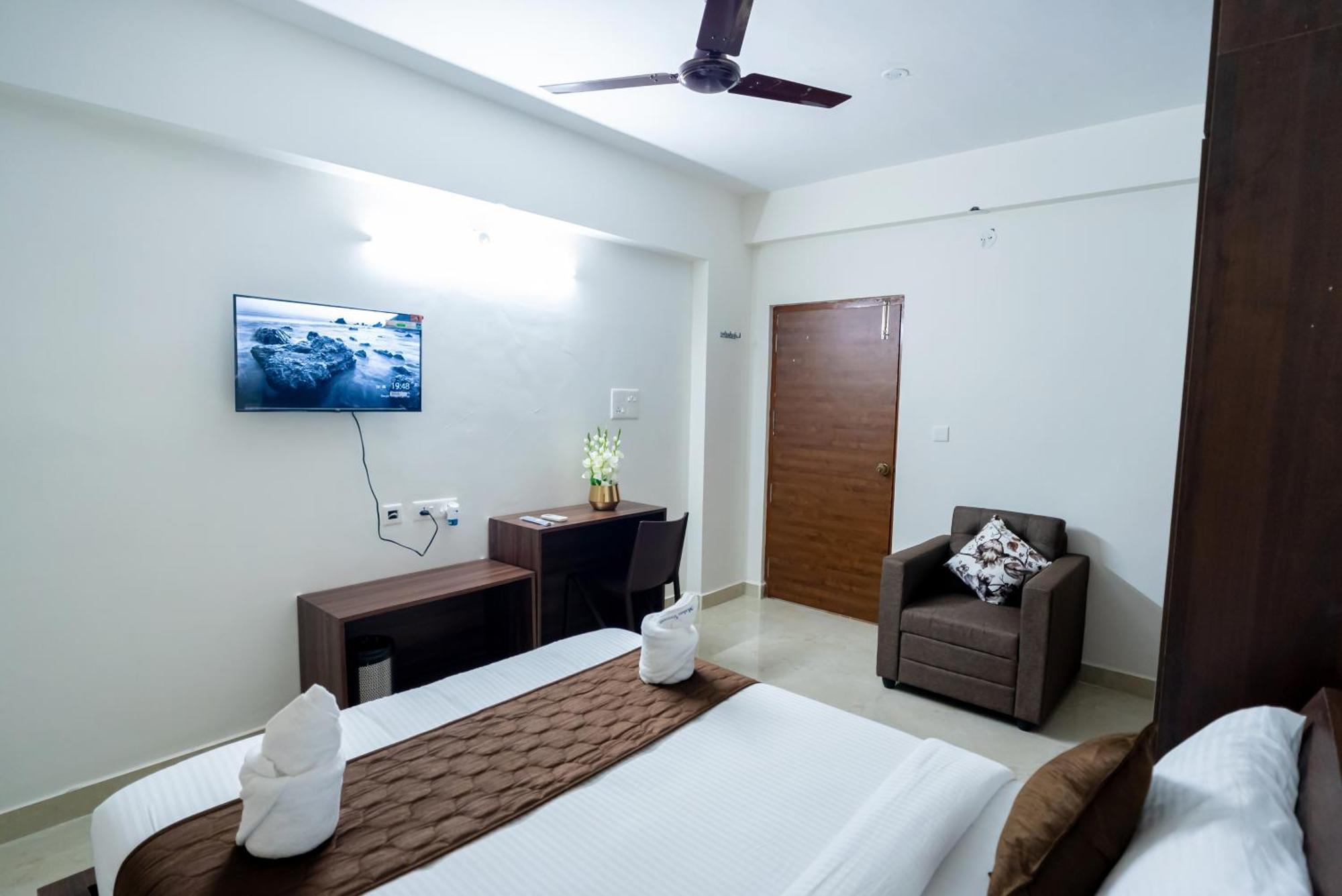 Mahas Vrindavan By Mahas - 3 Bhk Flats - Fully Airconditioned * Tirupati