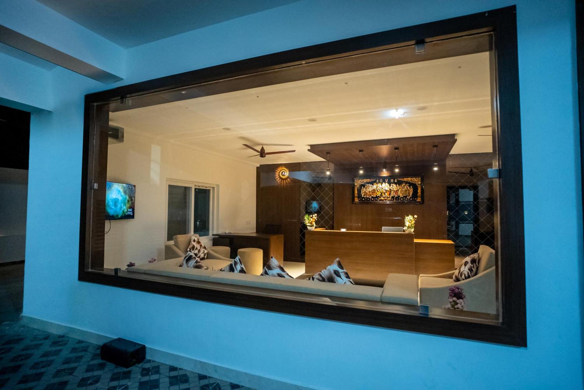 Apartment Mahas Vrindavan By Mahas - 3 Bhk Flats - Fully Airconditioned *