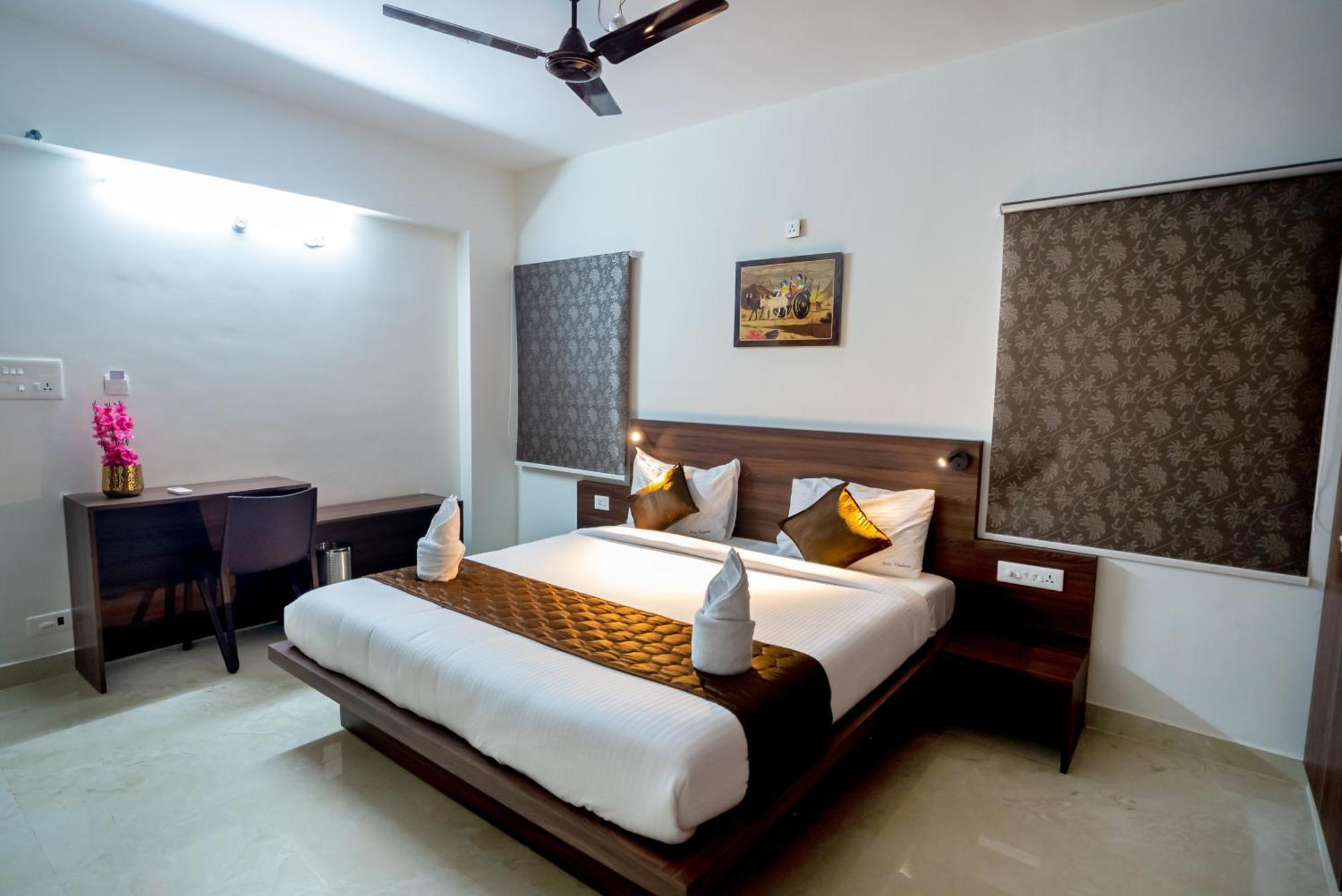 Mahas Vrindavan By Mahas - 3 Bhk Flats - Fully Airconditioned * Tirupati
