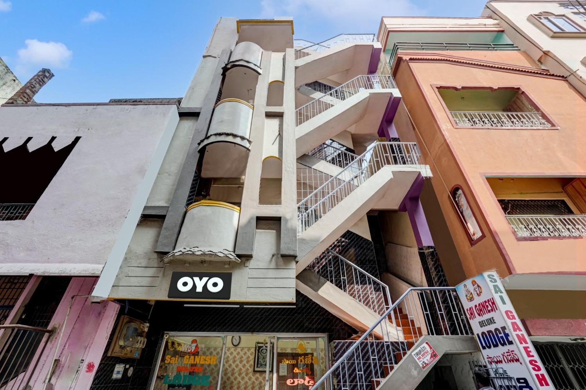 O Sai Ganesh Deluxe Hotel