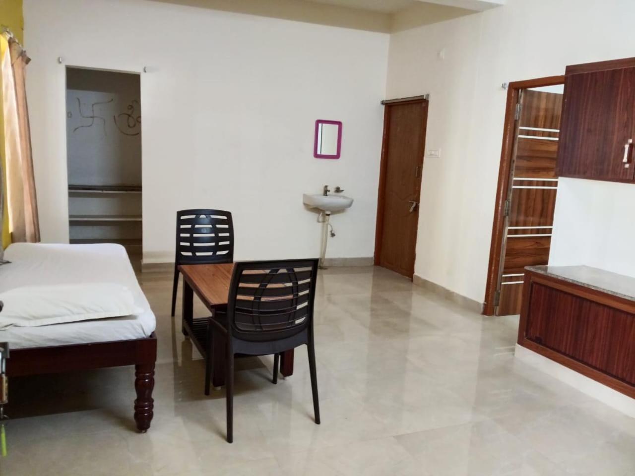 Hotel Lakshmibalajistayhome